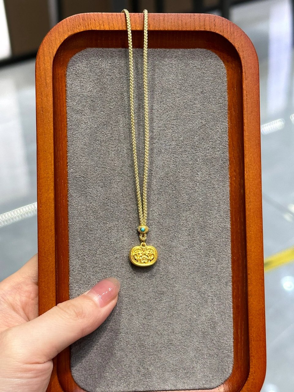 足金有钱花小金锁9215399 配编绳或彩银项链