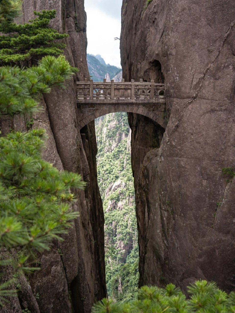 "黄山第一桥"步仙桥 | 华东名山系列 82黄山的小众景点之一,神隐在