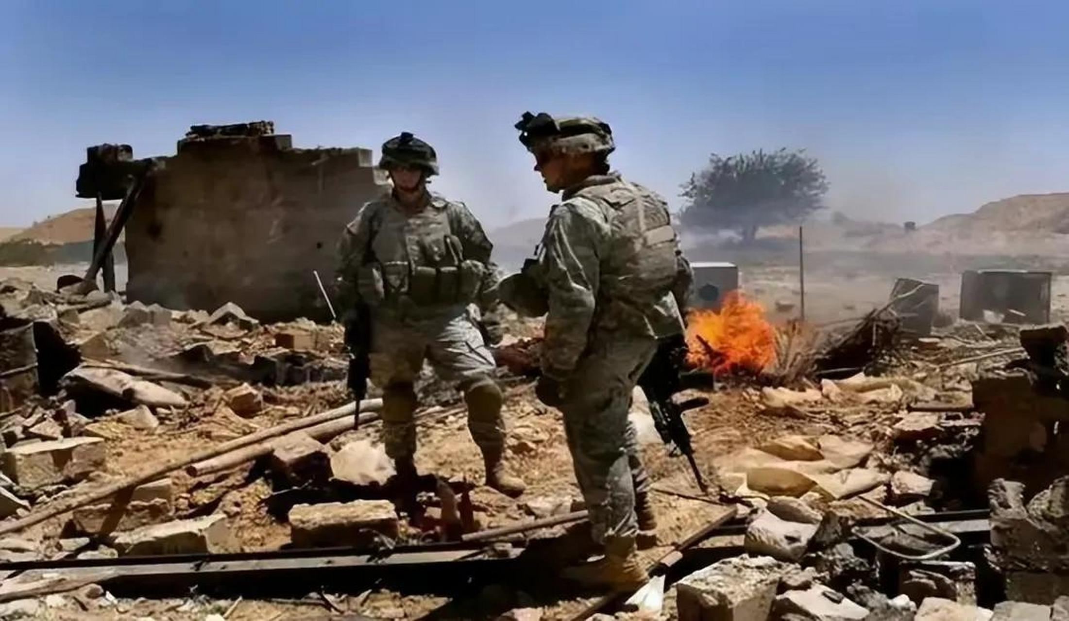 美军中东基地遭袭,多种武器轮番上阵,造成严重人员伤亡和设施损失.