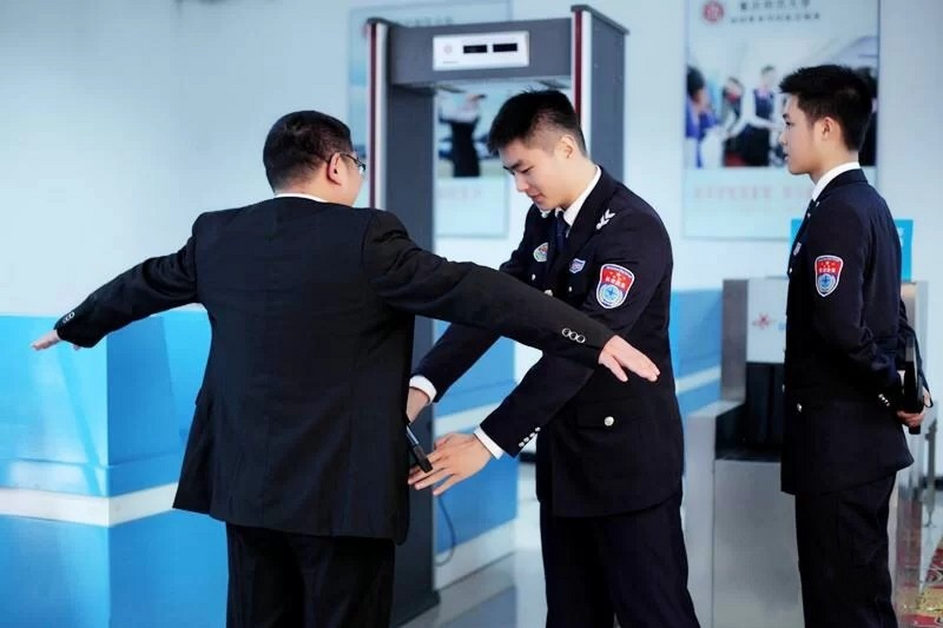 (一)机场地勤岗位介绍篇之安检 关注大兔,每天解锁一个机场地勤岗位的