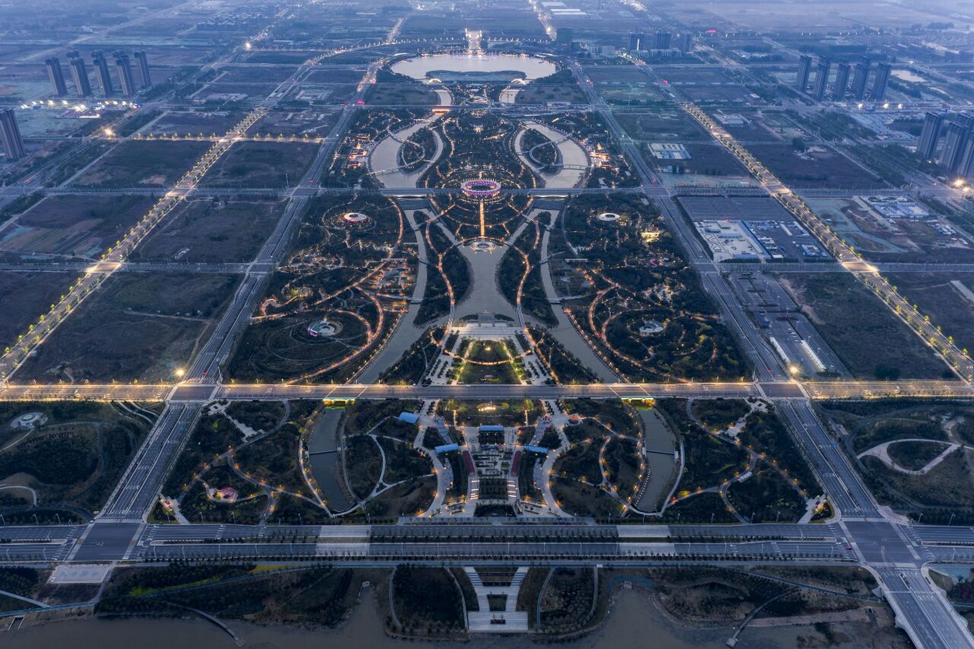 郑州航空港区双鹤湖中央公园 通过项目解读研究当地文化,提出以河南