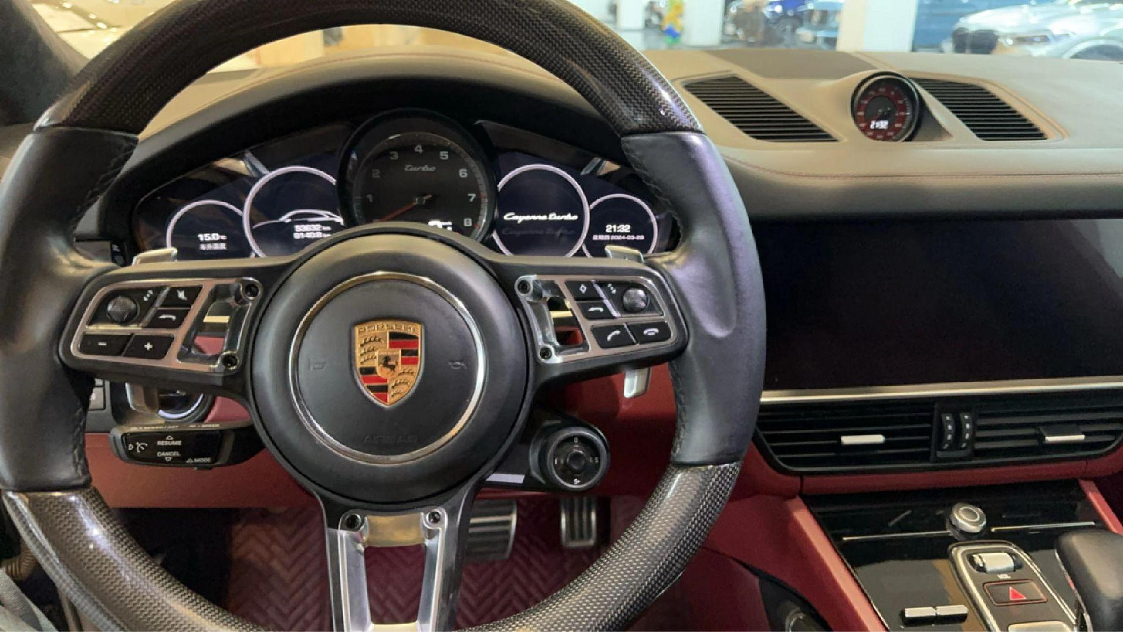 新到2020款卡宴 turbo coupe 4.0t