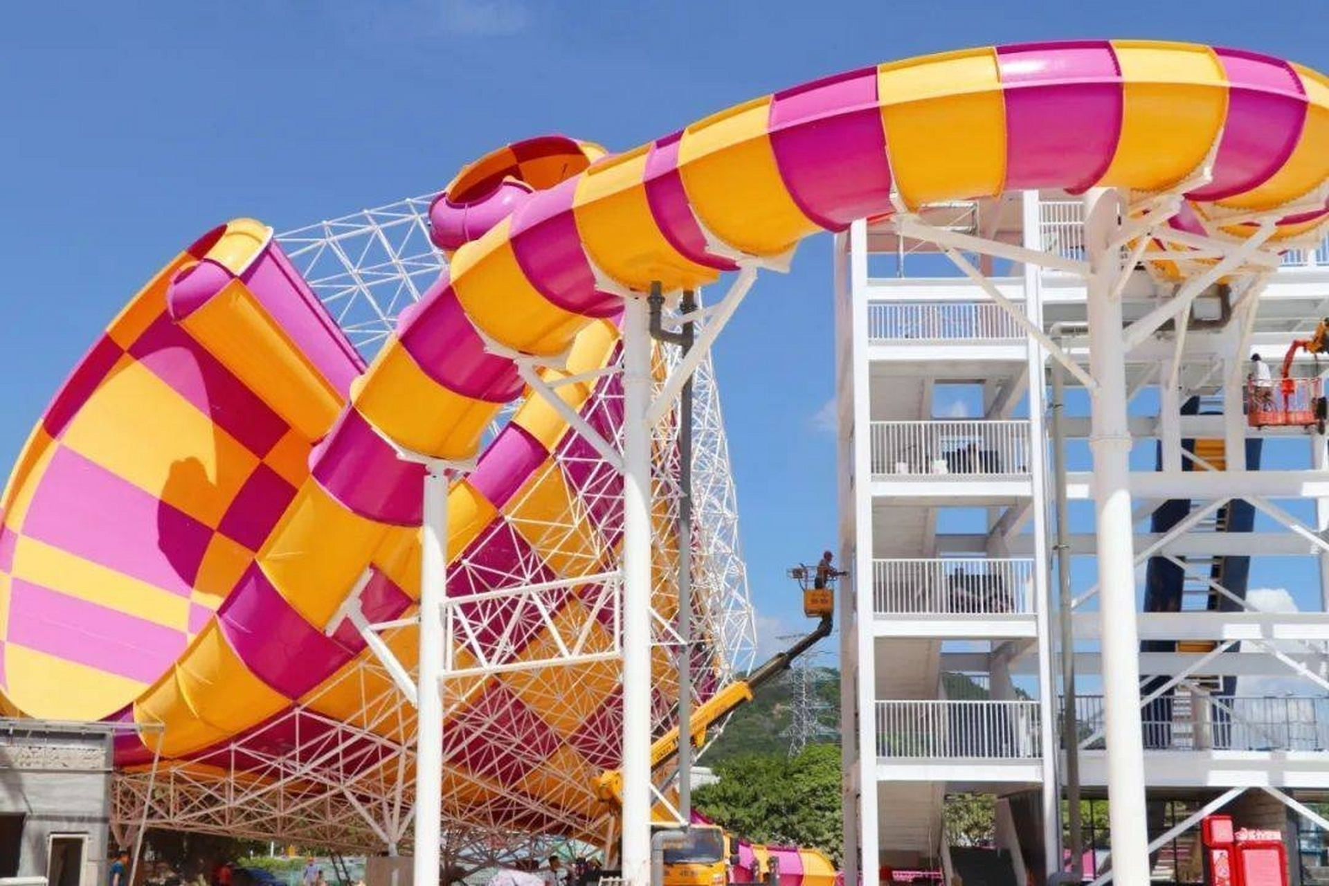 家门口的水上乐园,小伙伴们,快跟上05 菠萝家附近的水上乐园终于开