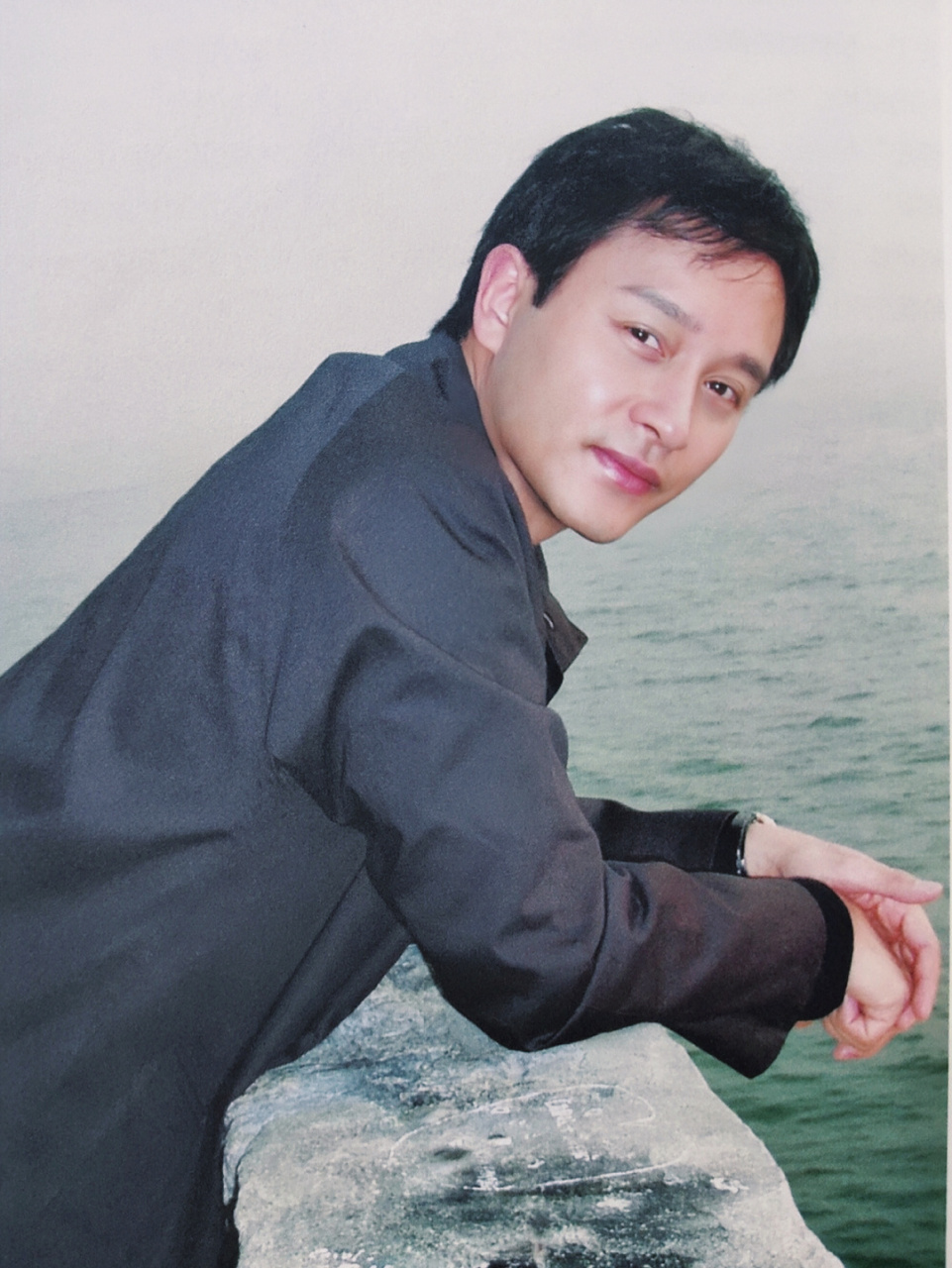 张曼玲做了一个鸡蛋羹,哥哥哄着史燕生,你一定要多吃,一定会好起来的