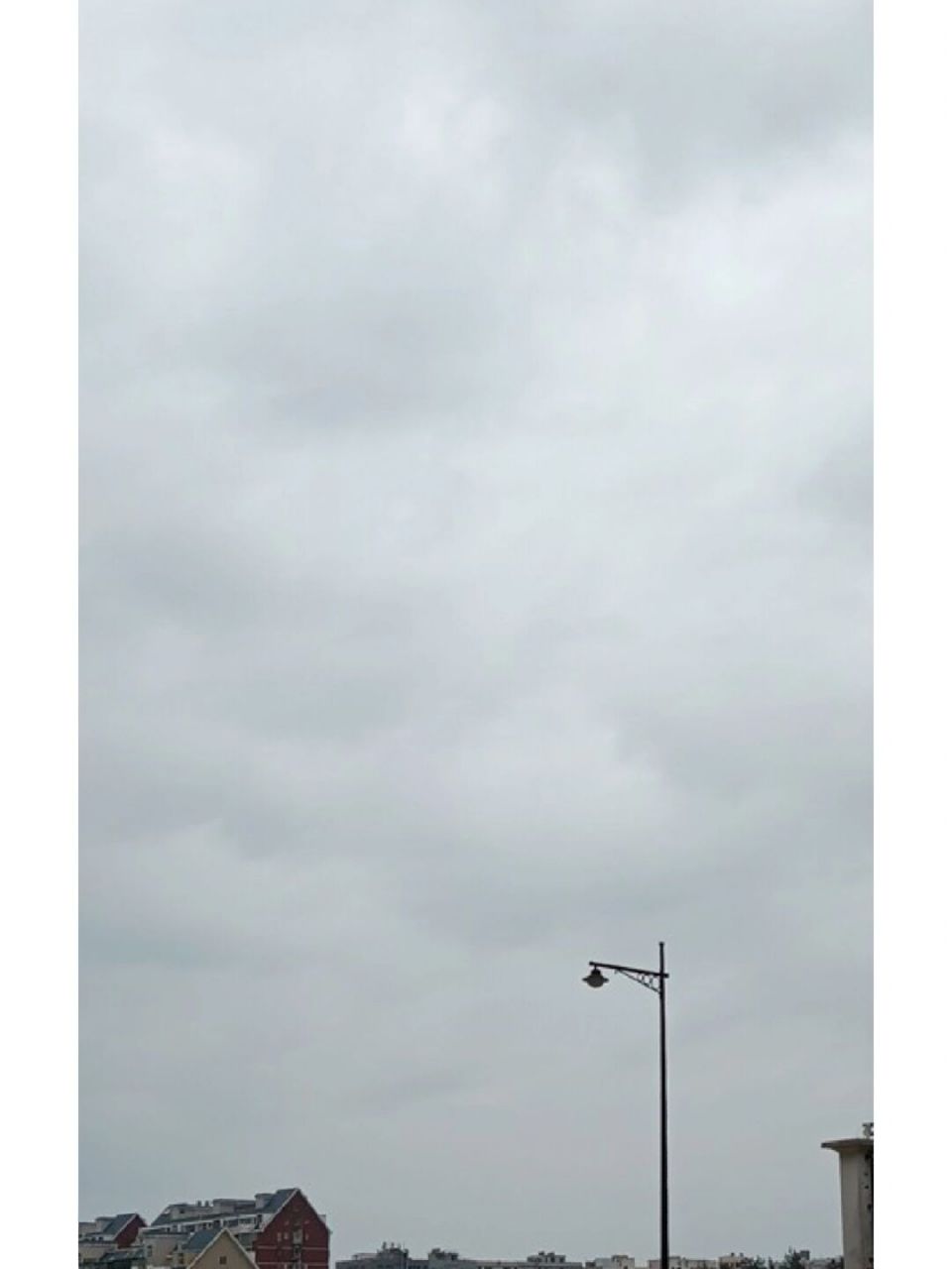 6月16日人在平潭,阴天 91 今天平潭天气预报显示暴雨,25～28℃,沿海