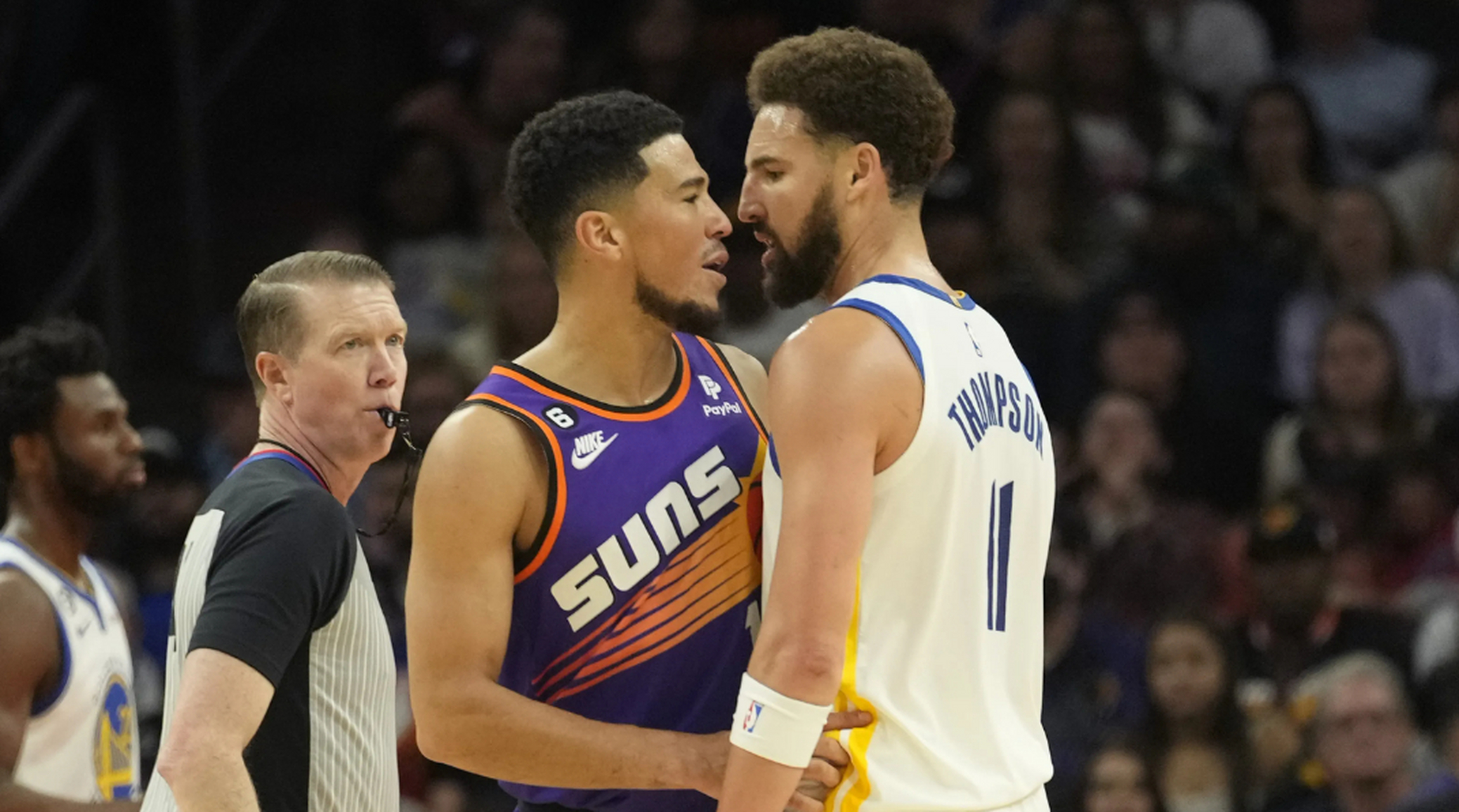 《podcast p》时,被乔治问到了昔日和太阳比赛朝布克喷垃圾话比4冠