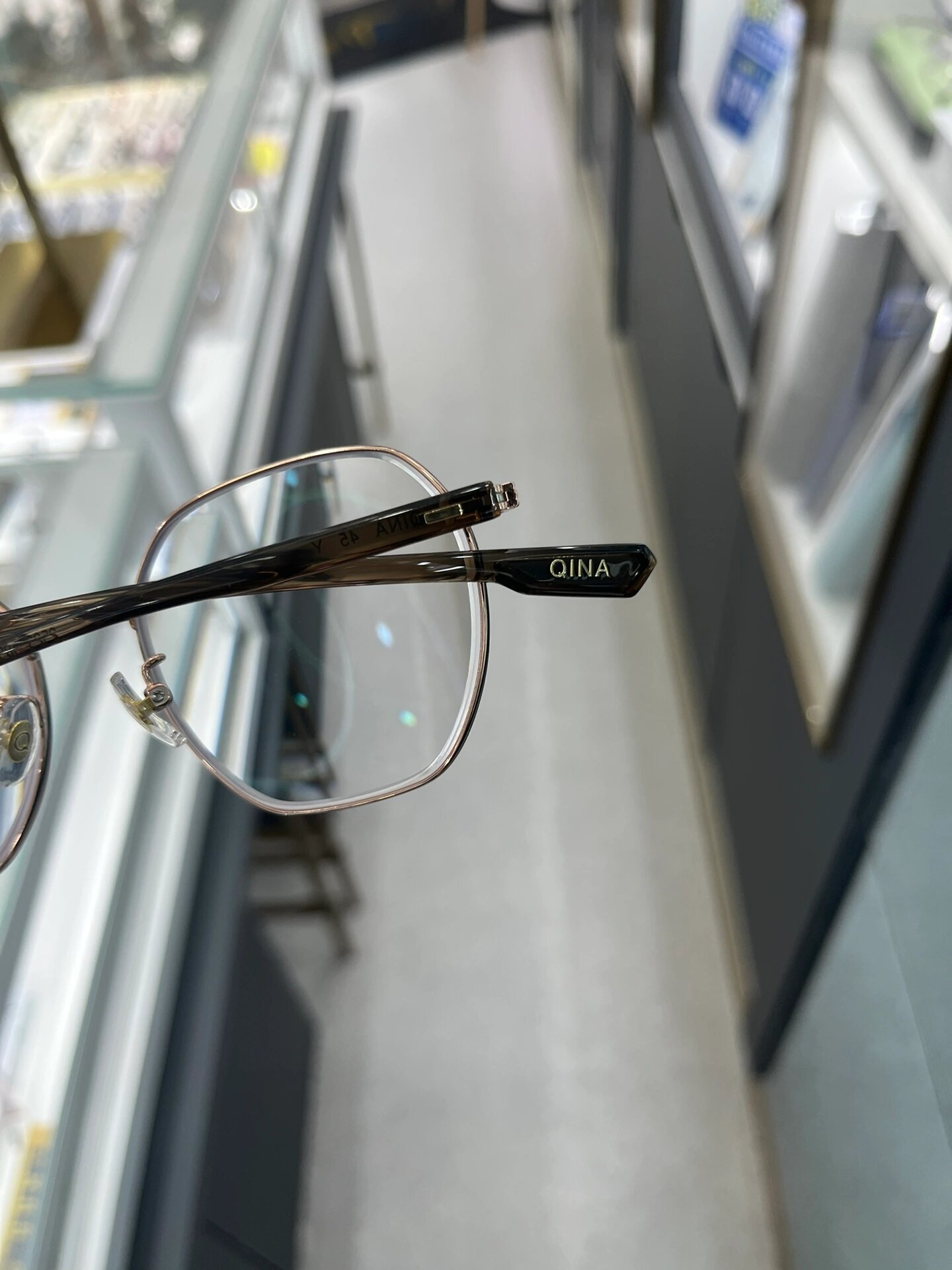 豪雅100镜片1.74镜片650度真的薄