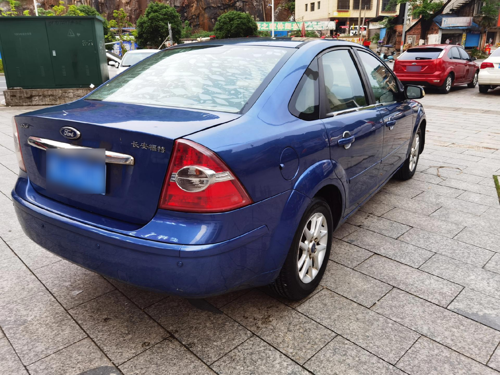 2007年的福特福克斯,车况精品,手动挡 !