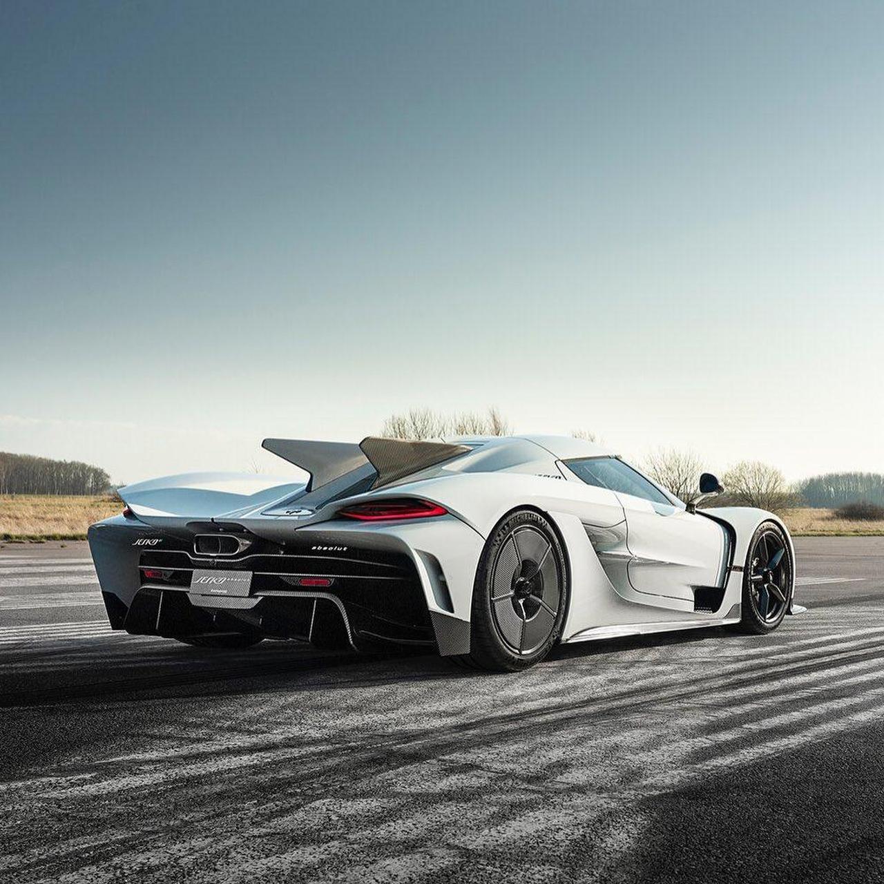 "陆地火箭" 科尼赛克jesko absolut