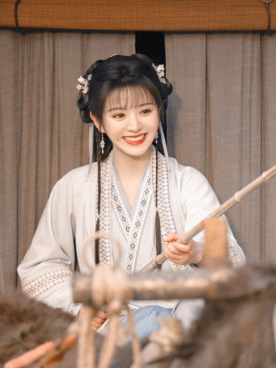 田曦薇古装穿搭图集:大眼萌妹子,古风适配感妥妥在线了.