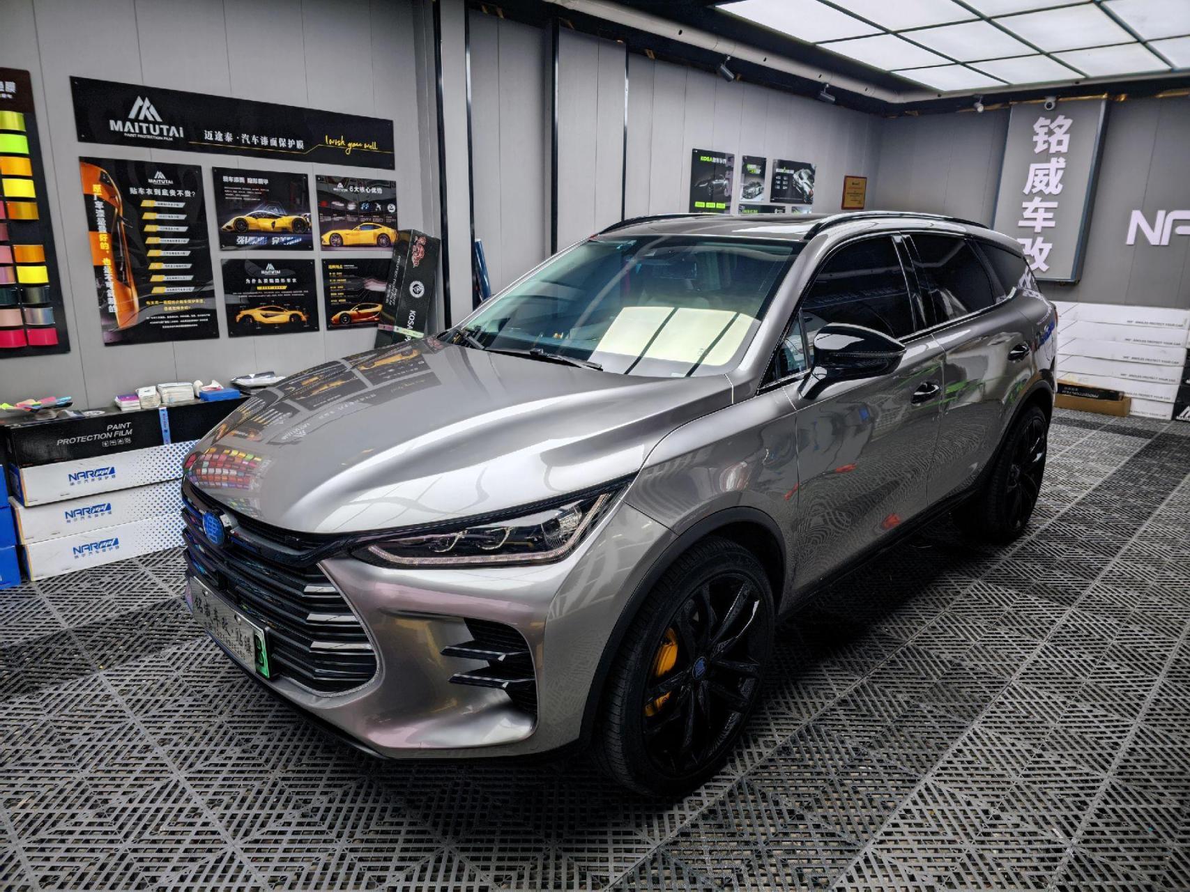 比亚迪唐dm液态金属银改色膜.