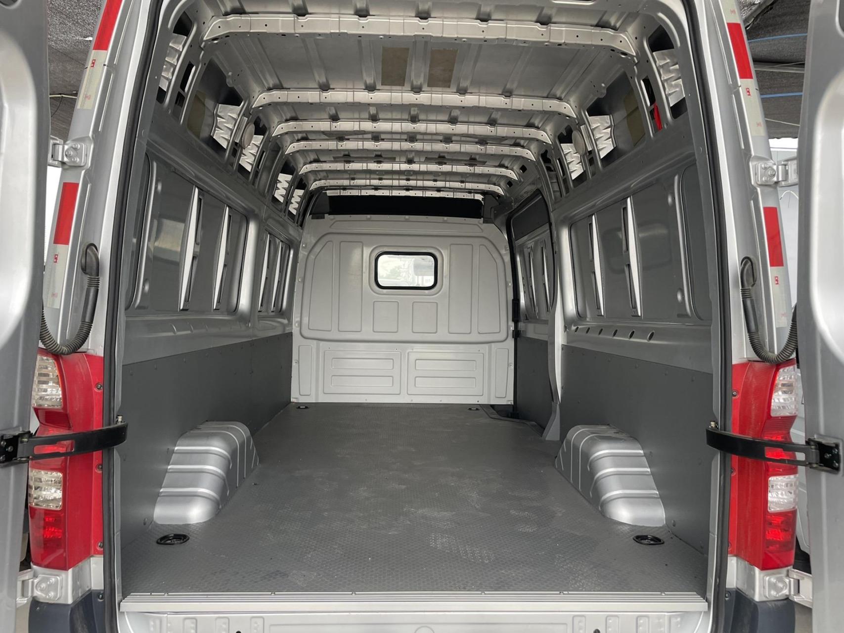 福田5米99面包车