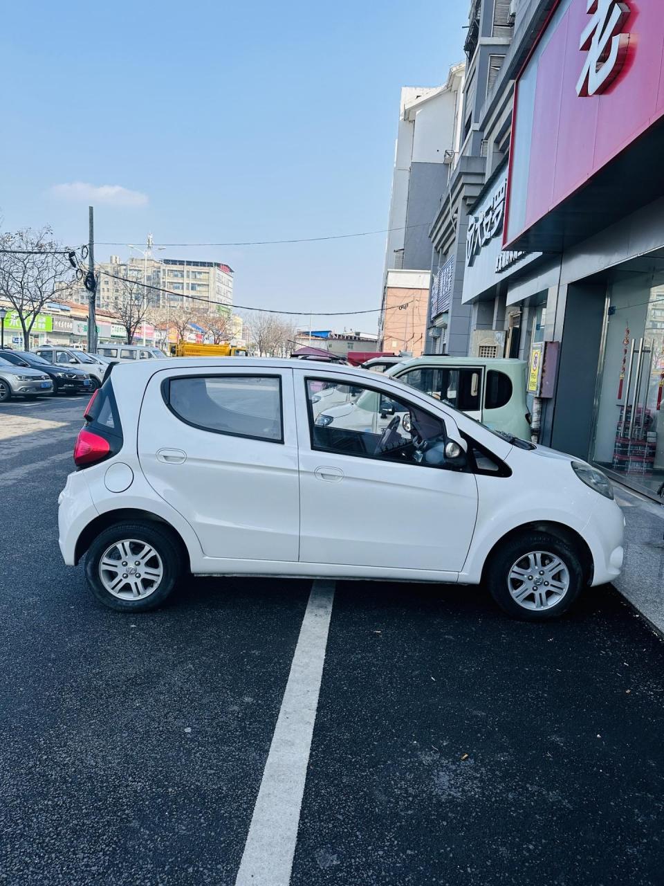 江铃e200l300公里续航 带空调 价格不高 又带走一辆.老顾客90