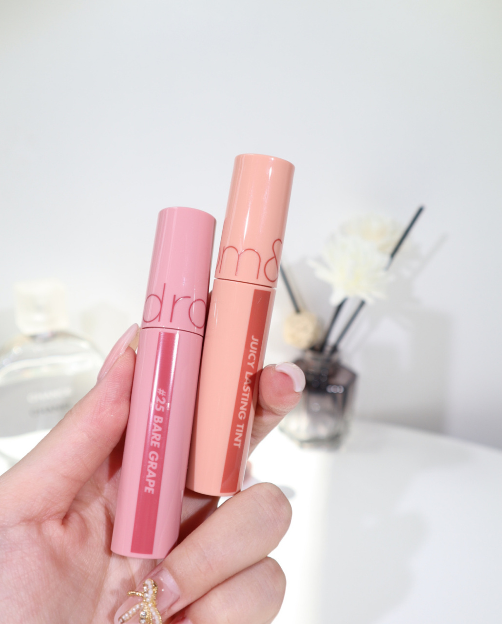 纯欲风的bi备玻璃唇还有人不知道嘛 真的好喜欢romand新品果汁唇釉