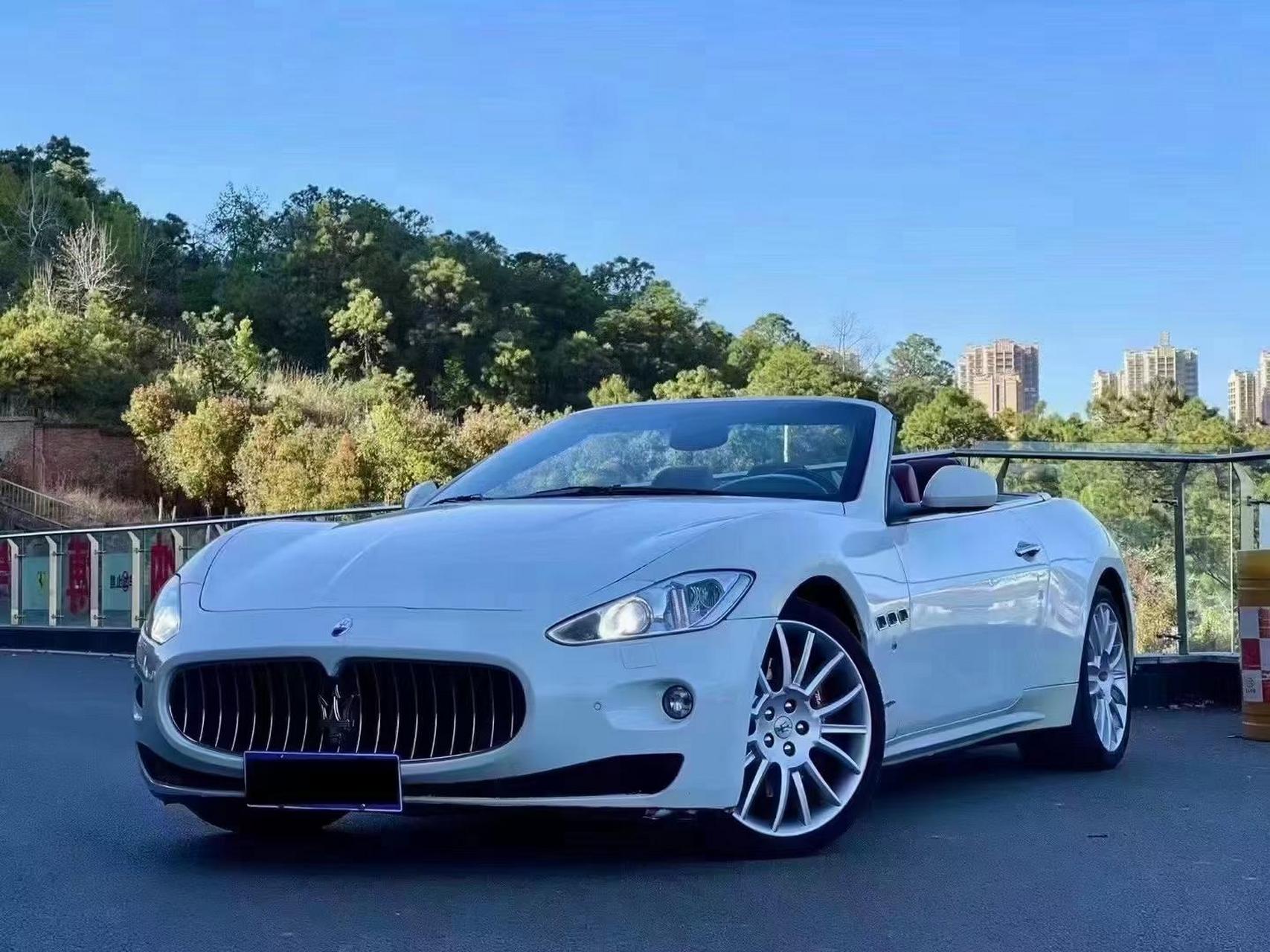 2013年4月上牌 玛莎拉蒂gtc敞篷版 4.