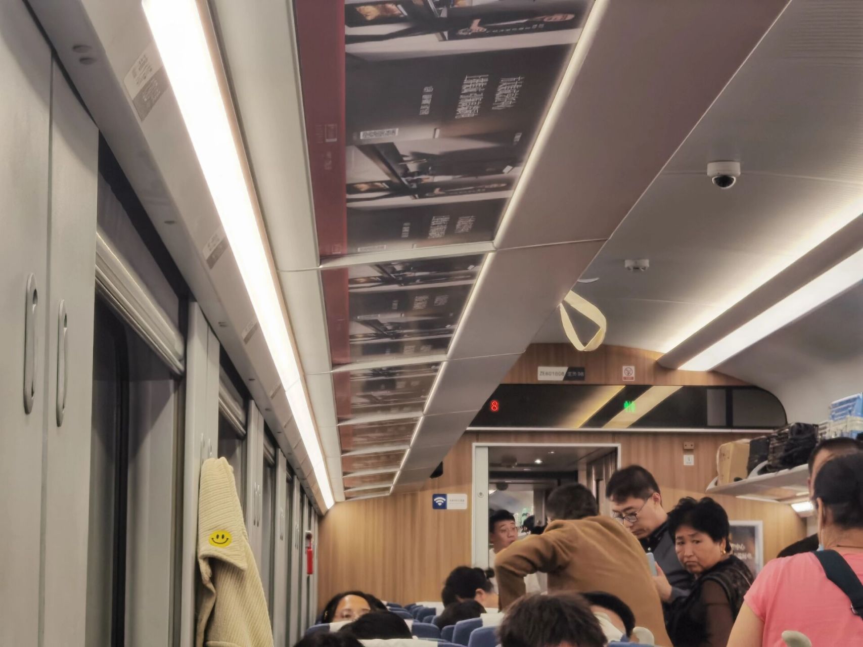 有请今日主角cr200j型动车组(垃圾桶).