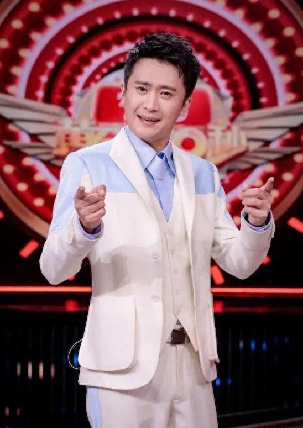 杨帆,深受大家喜爱的一位优秀的主持人.毕