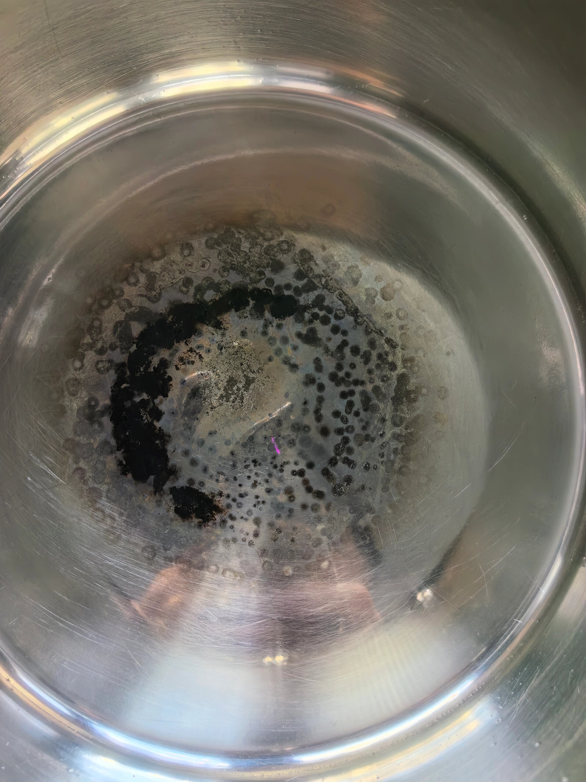 不锈钢锅被烧干之后还能用不?