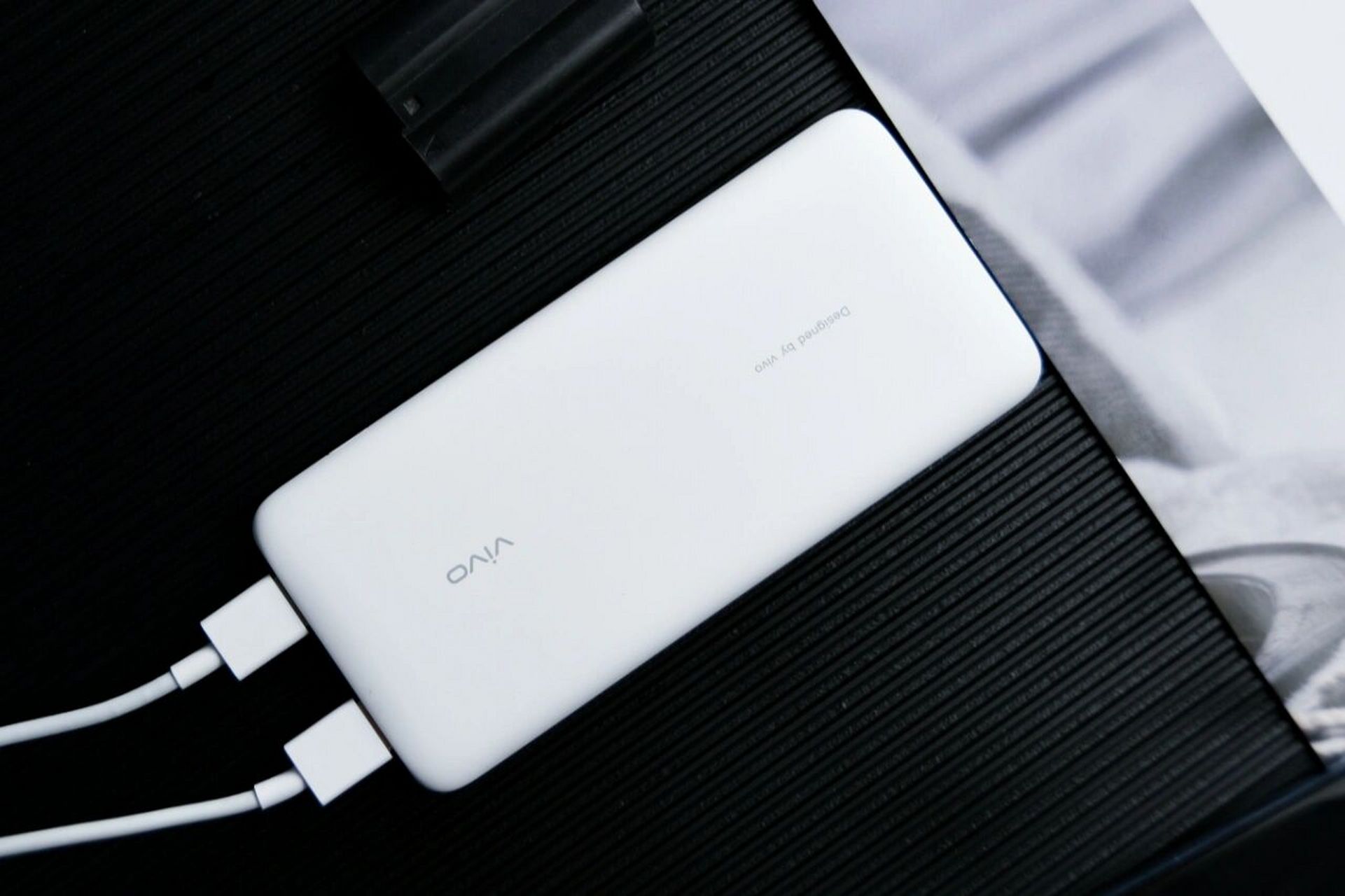 vivo 20w移动电源:颜值高支持多家快充协议 目前,市场上的移动电源的