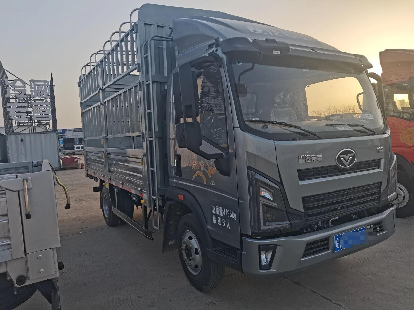 4米2蓝牌货车  4.2米宽体高栏,高低速变速箱,能拉10吨,欢迎咨询!