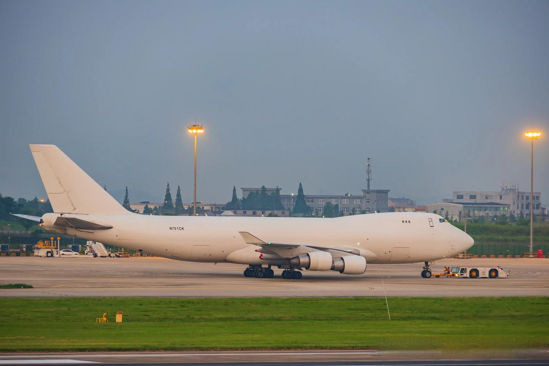 妙笔生花创作挑战 航空照片  卡利塔空中女王大白鹅b747-400f,宁波