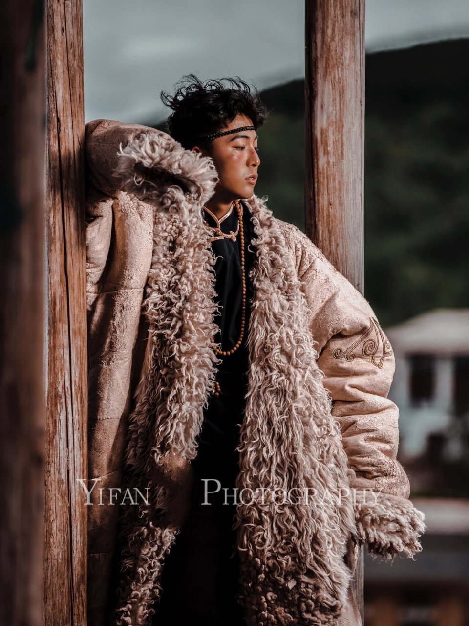 别样藏风丨男生穿上藏装拍照也很酷97 见山是山,见水是水 见你是全