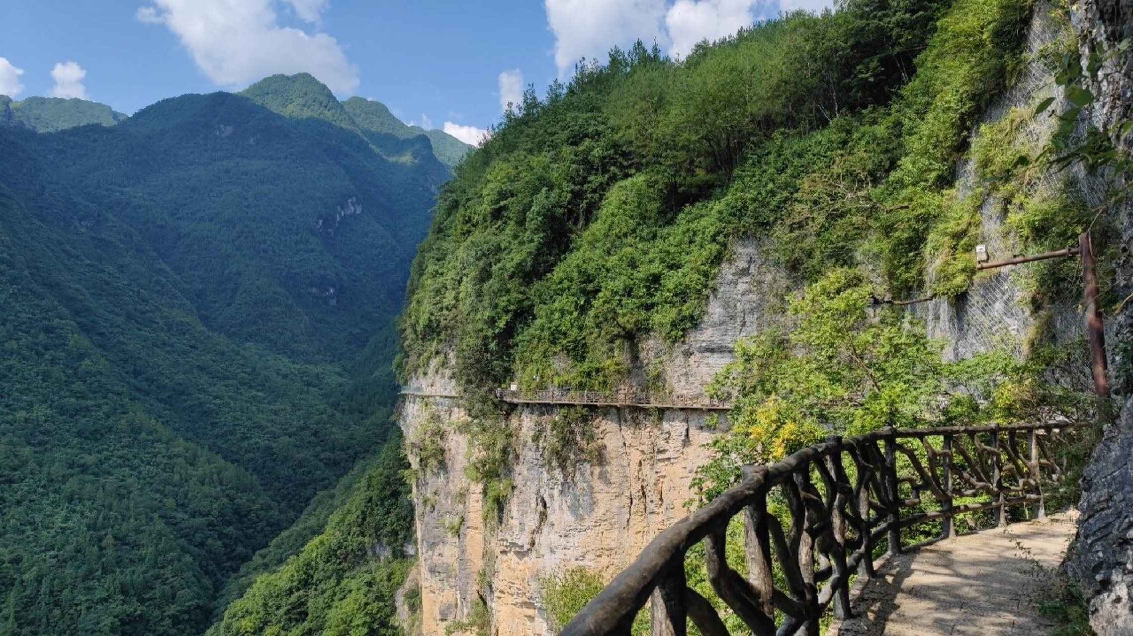 巴山大峡谷桃溪谷景区图片