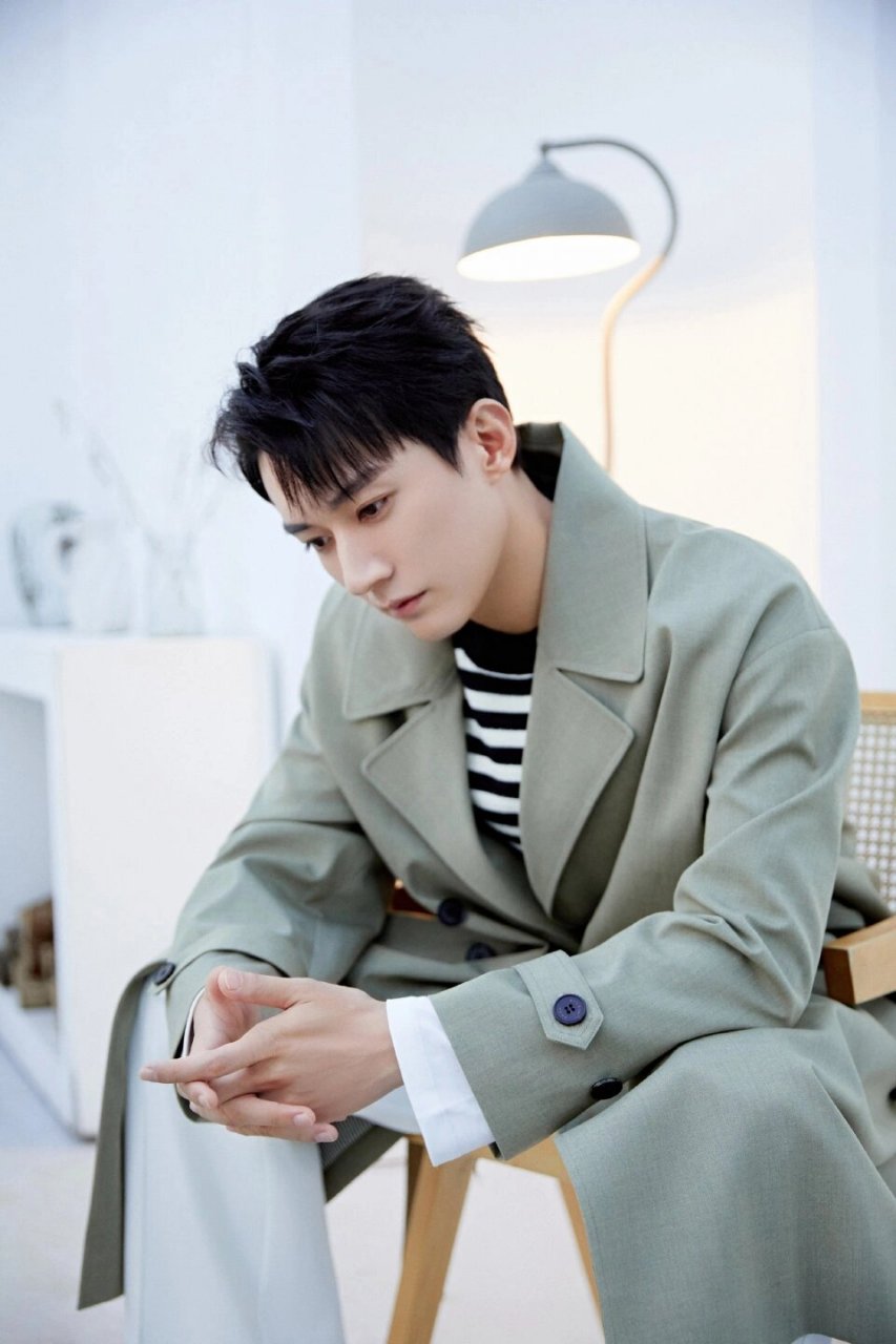 刘学义壁纸 不得不说刘学义还是很帅的