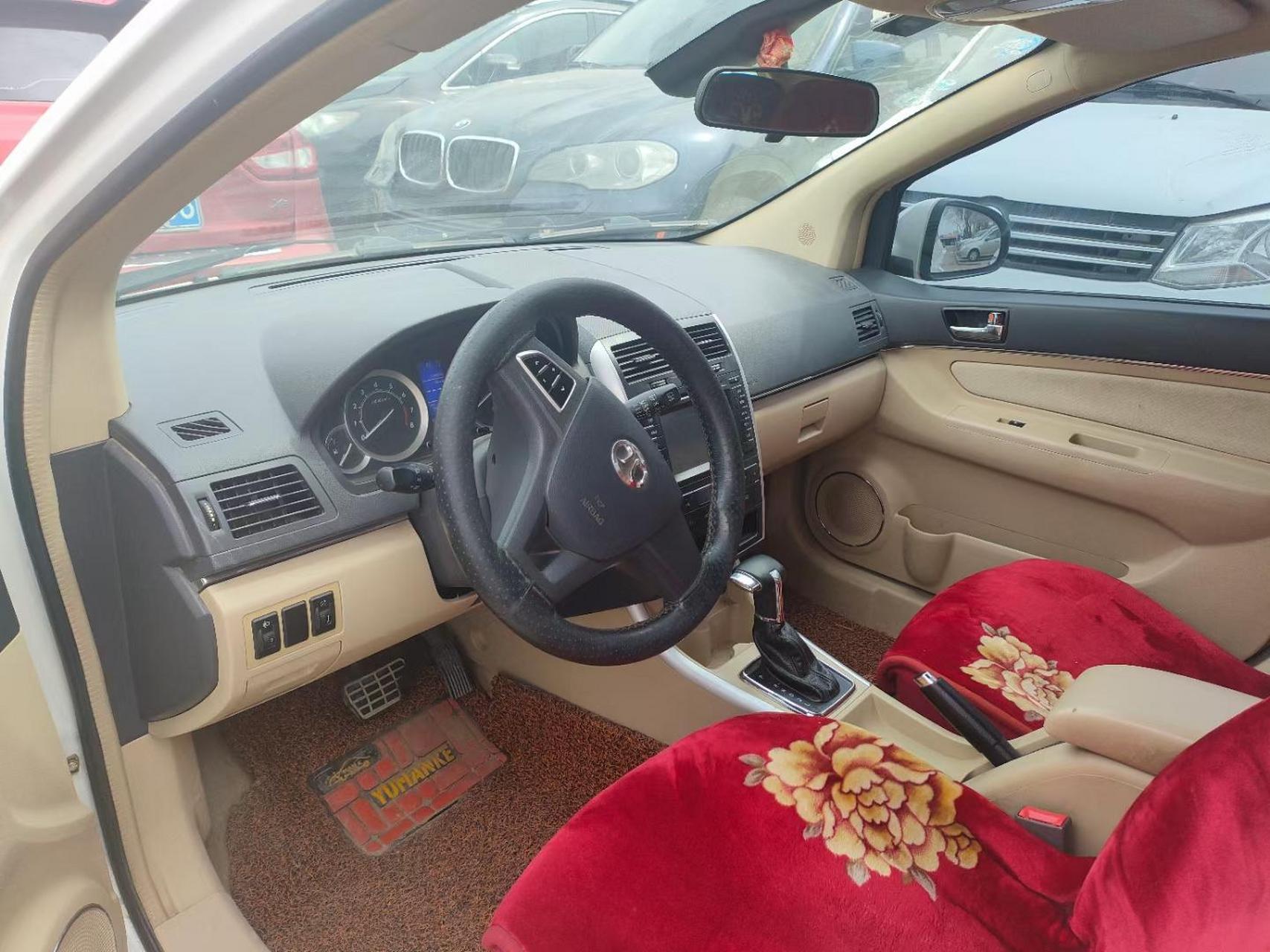 新到14年北汽绅宝e150,车况精品!