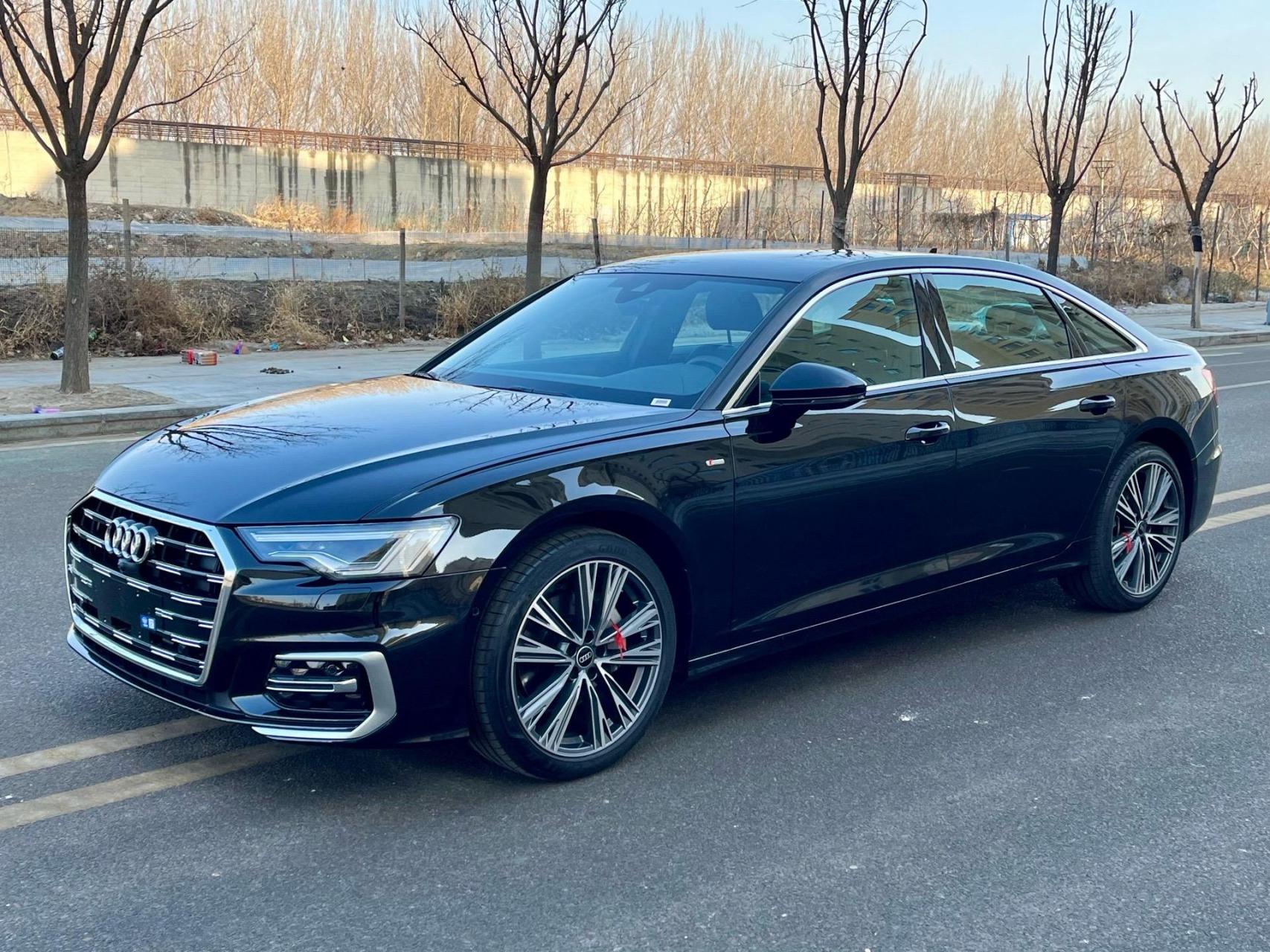 奥迪a6l2024款 45 tfsi 臻选动感型2024年上牌 新车一辆 2千公里