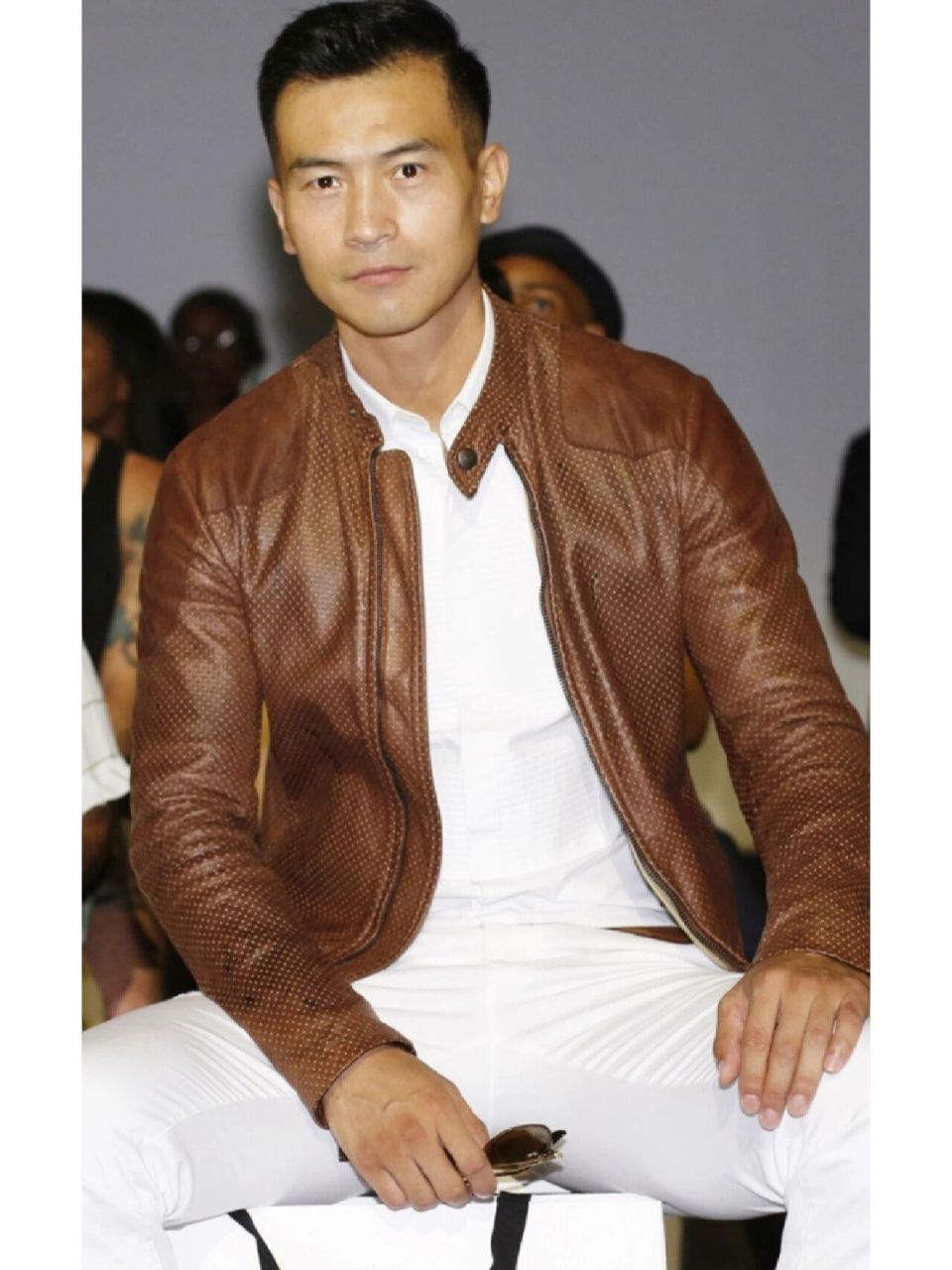 名模‖极具阳刚之气和男人味的男模: 纪焕博 纪焕博1981年出生于辽宁
