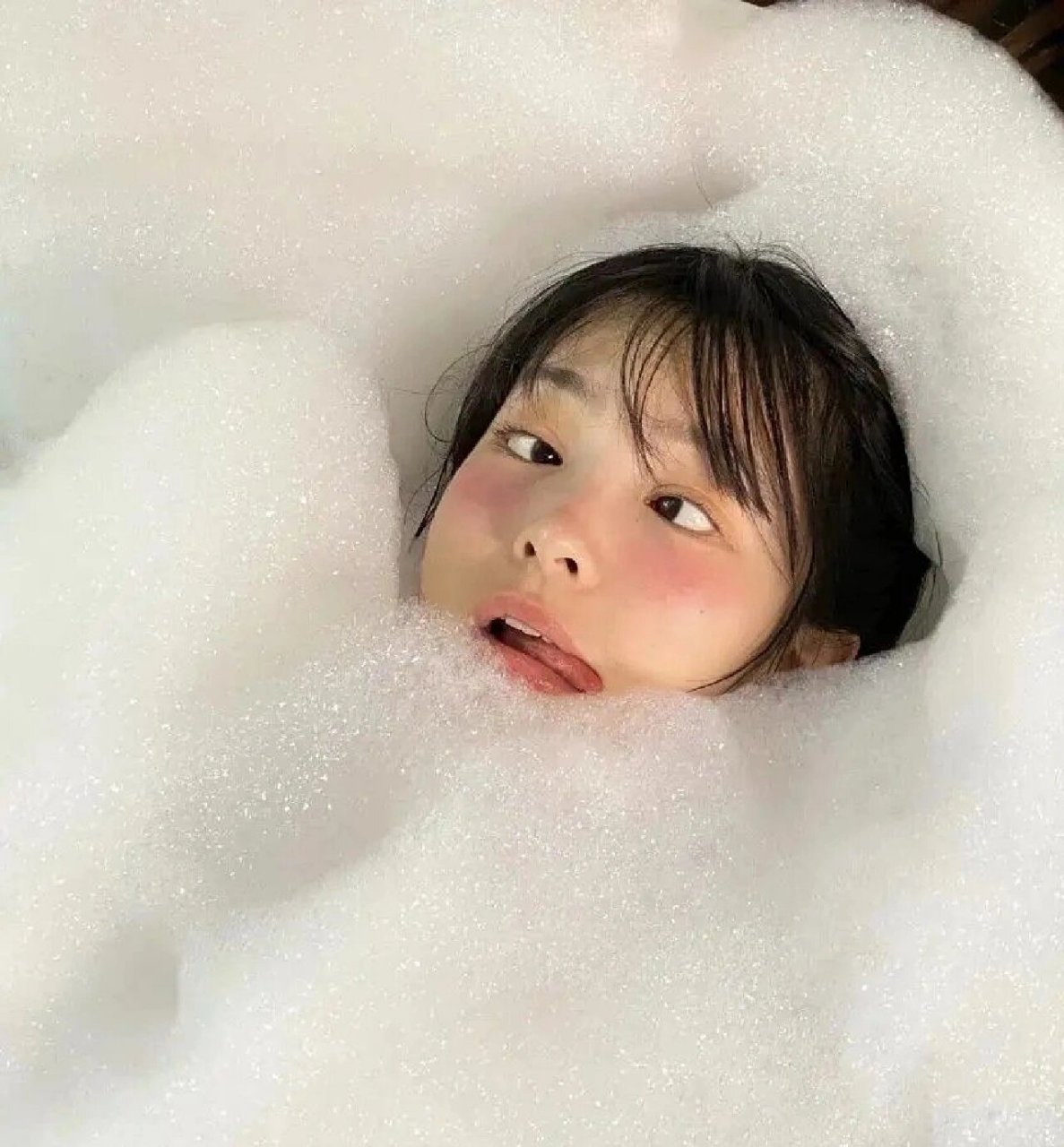 既可爱又沙雕的女生逗比头像      既可爱又沙雕的女生逗比头像