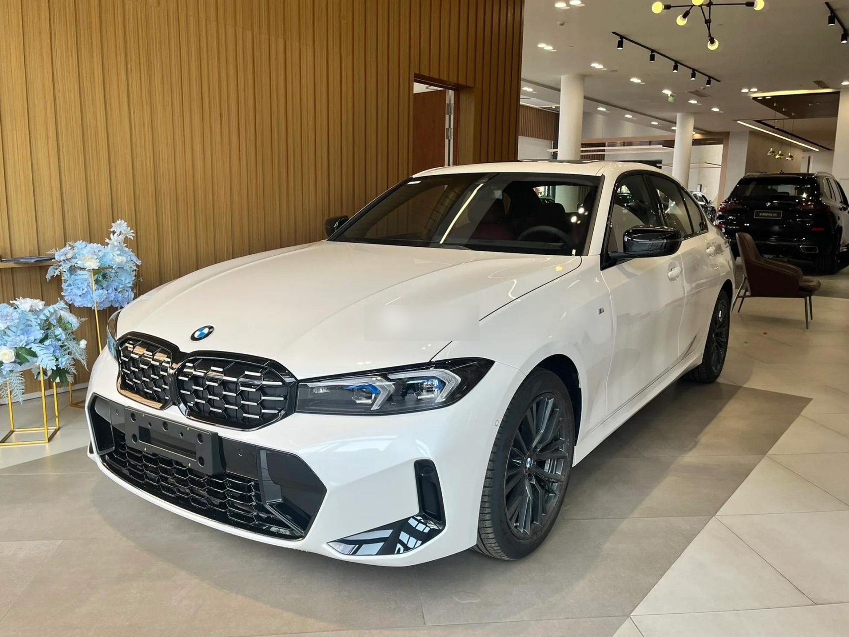 宝马330i曜夜全款33万提.2024款 330i m曜夜套装 指导价:38.19万↓9.