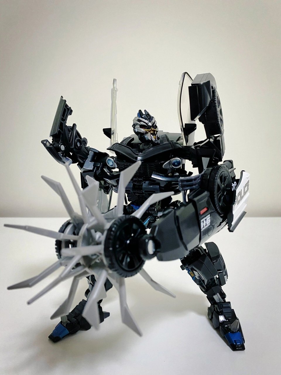 mpm05·路障   mpm05·路障,人形 路障vs大黄蜂