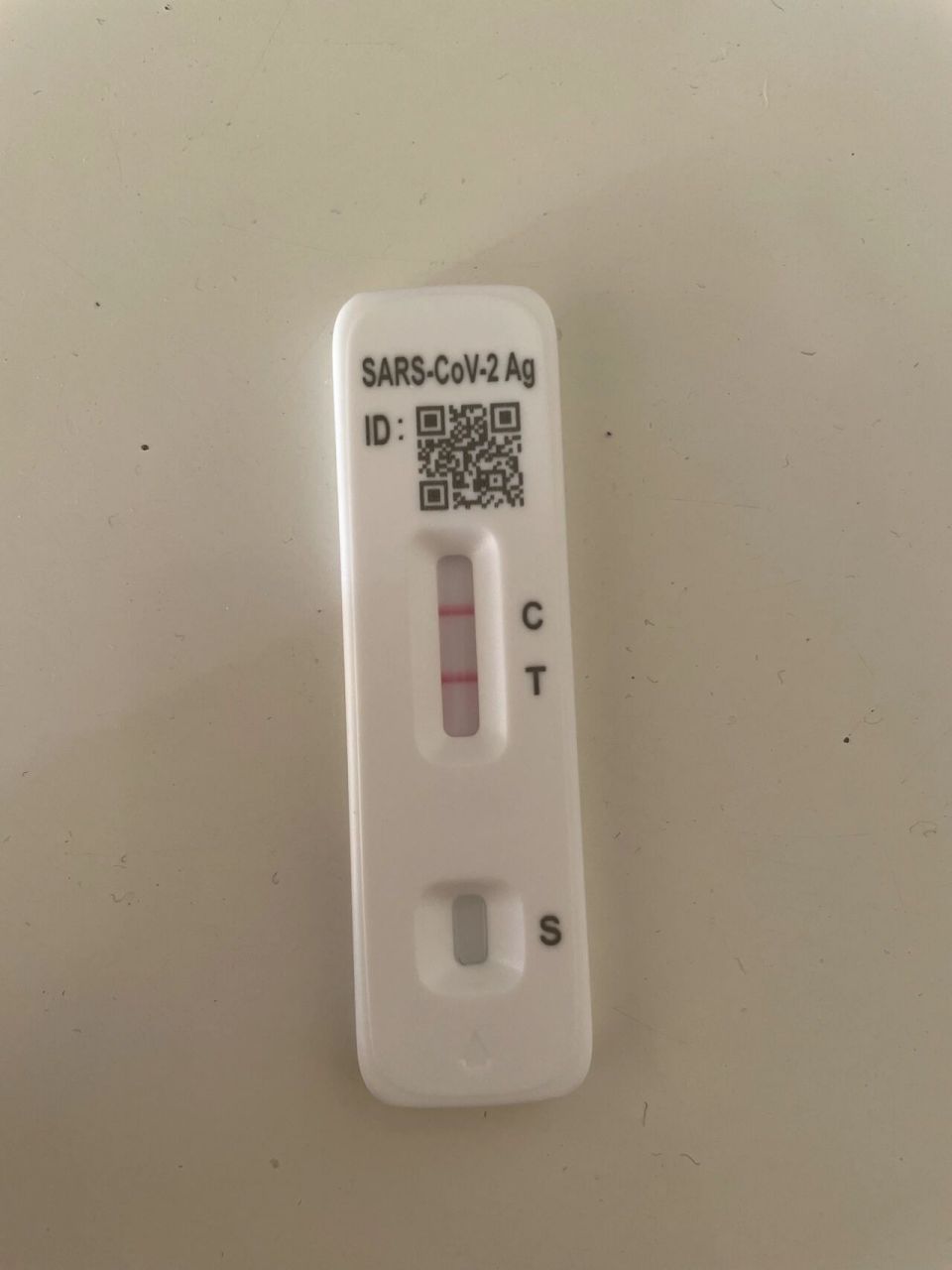 新冠自测试纸最少要等15-30分钟 出现过这样的情况:一开始显示阴性