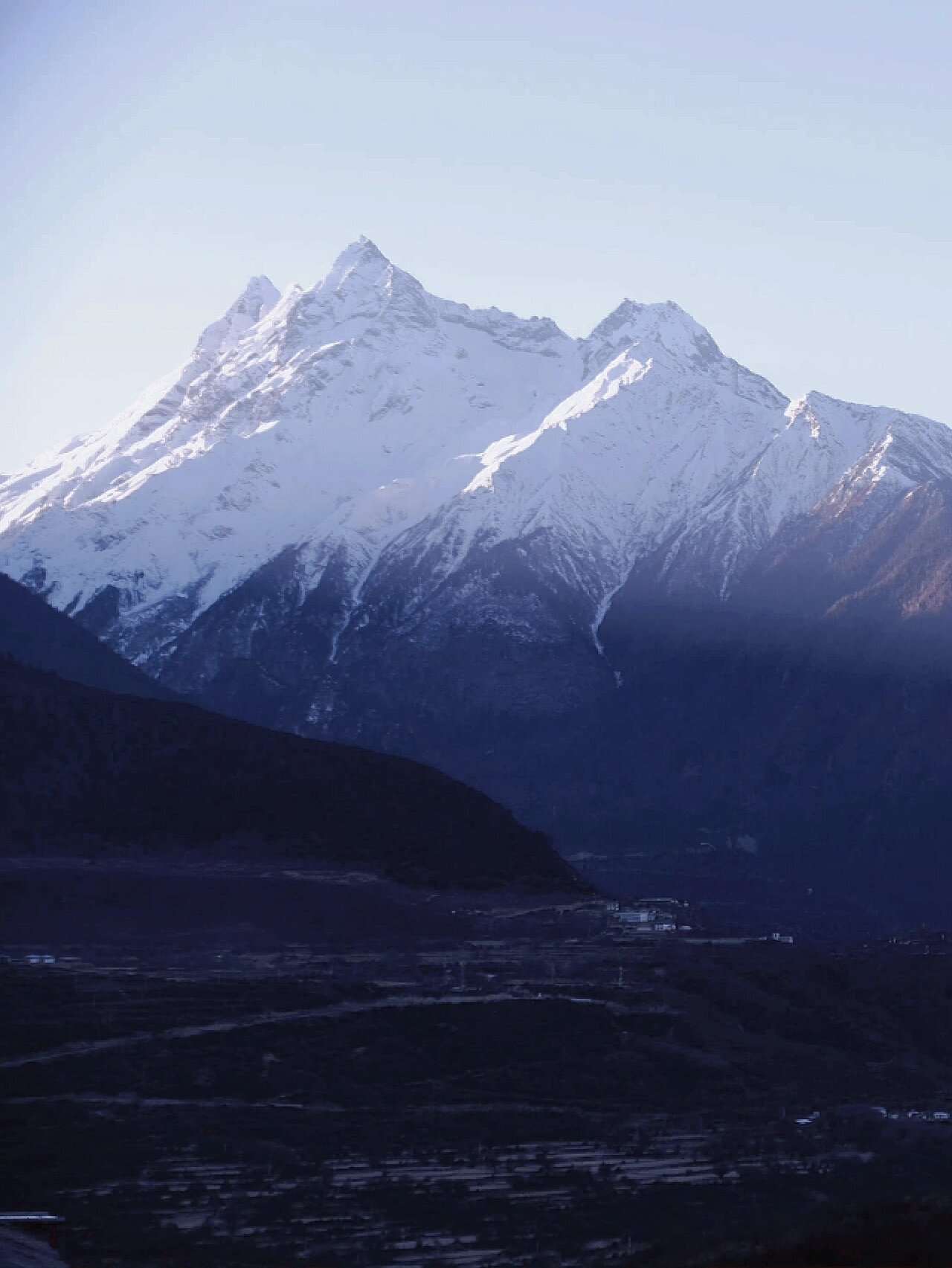 "中国最美雪山,南迦巴瓦 "