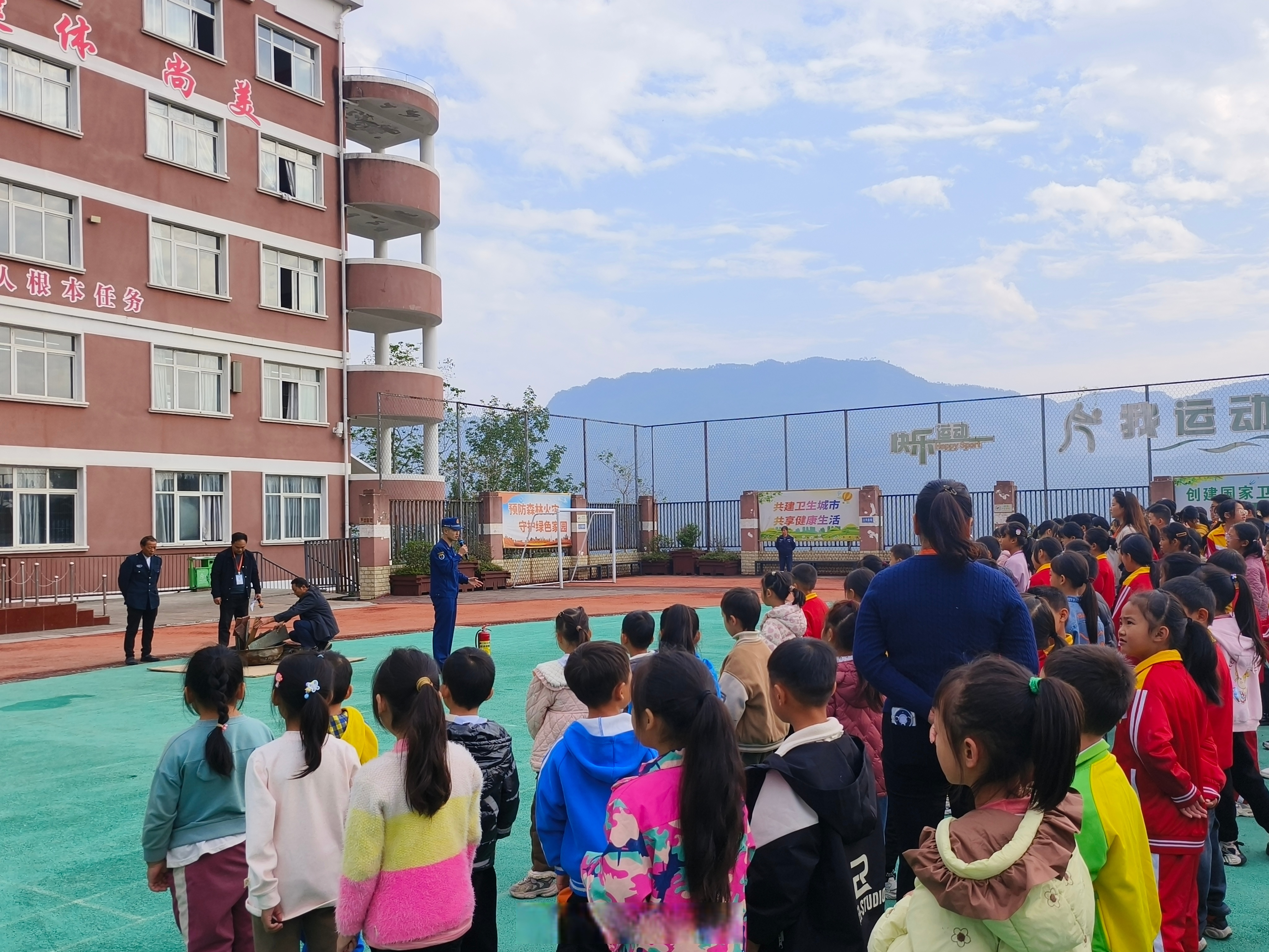 县鱼泉小学布吉长龙小学新都区石犀小学怎么样四川通天乡完小图片丽江