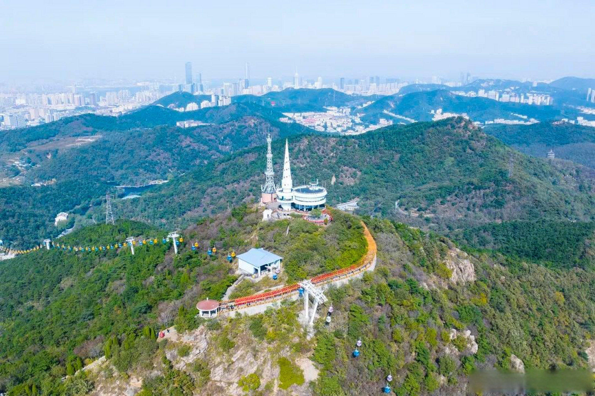 美好辽宁欢迎您##网红打卡地辽宁杠杠滴# 莲花山观景台