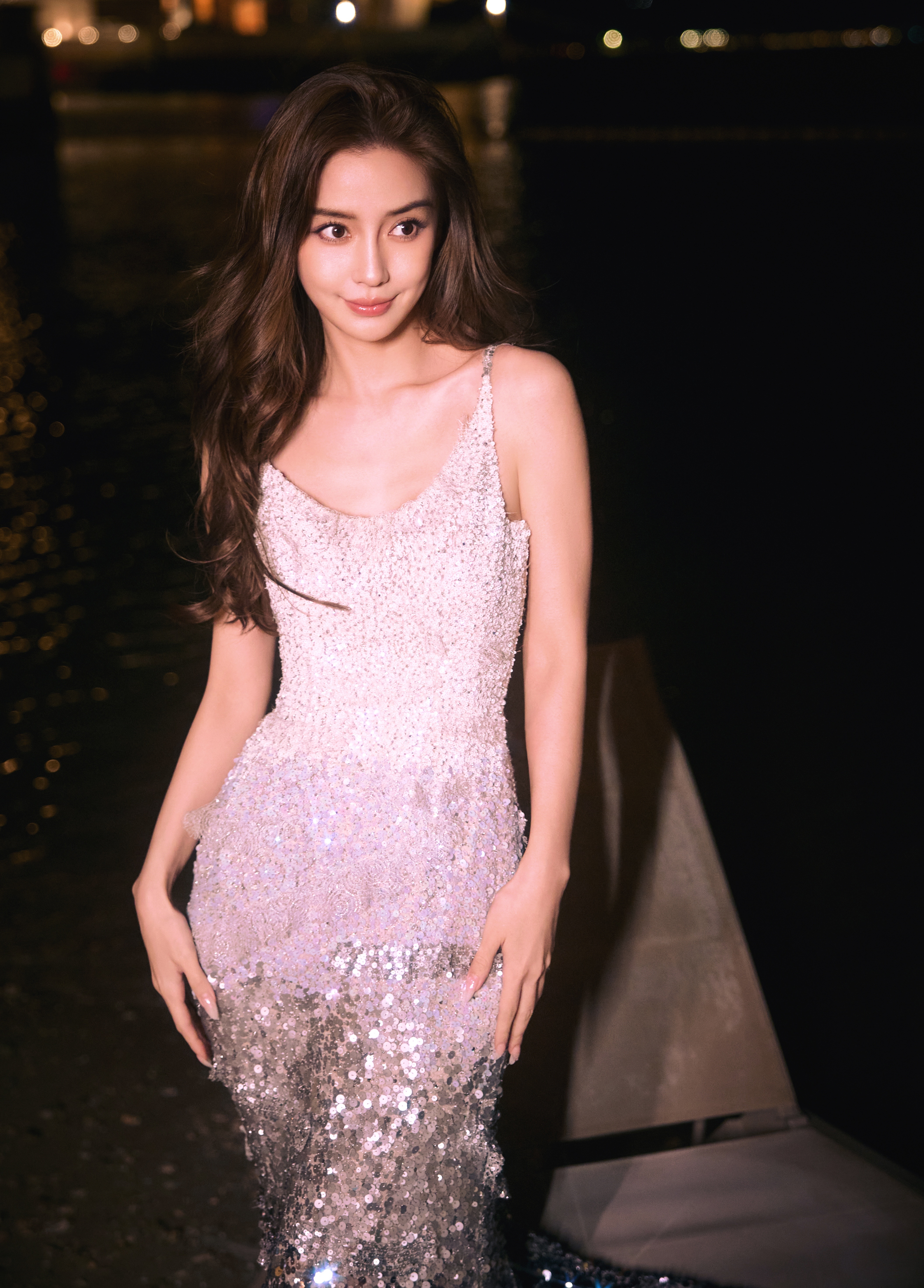 月光如纱,海浪轻吟潮起潮落,星辰为伴公主angelababy