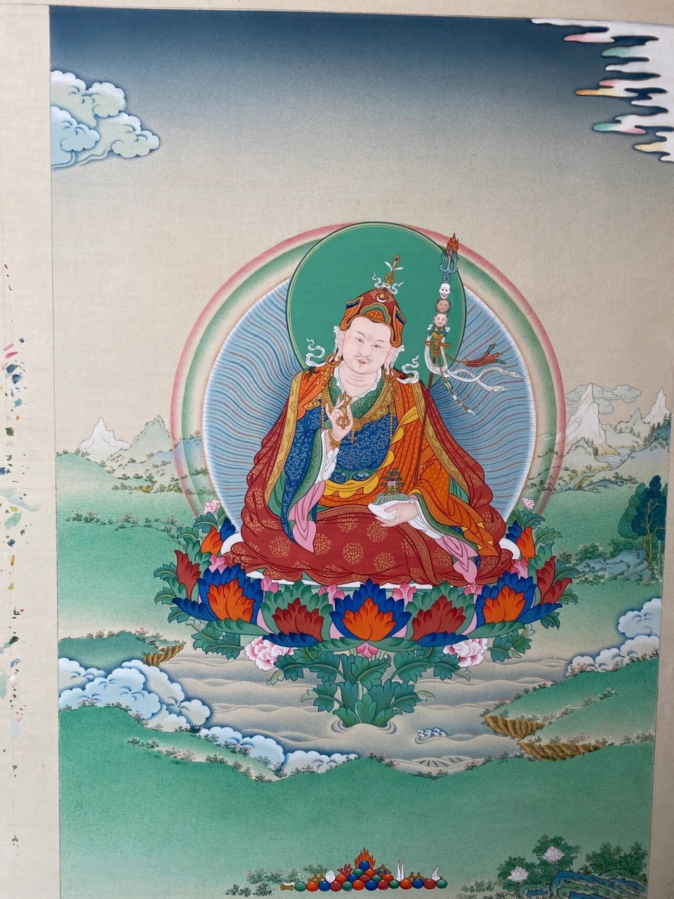 16615作为缘起,我分享的第一幅唐卡是莲花生大士.