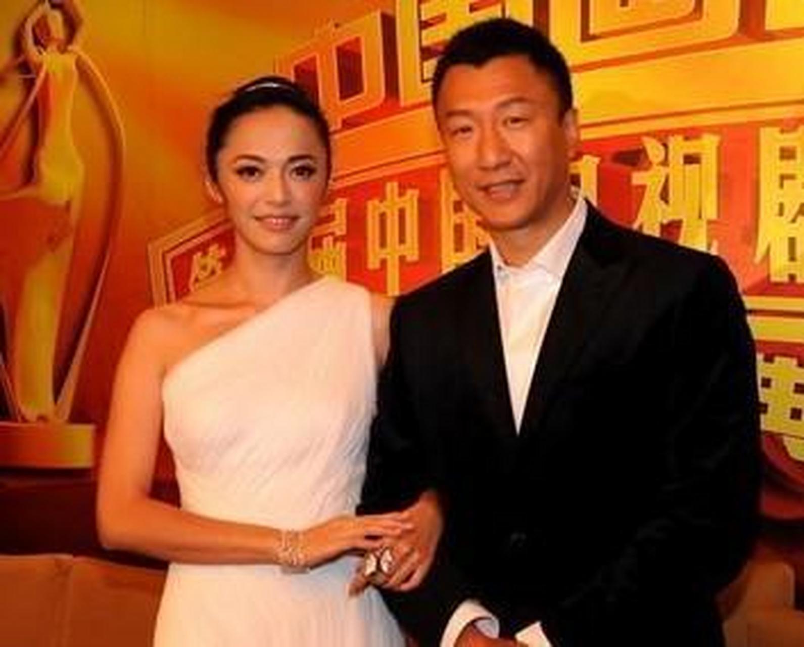 在《潜伏》剧组时,孙红雷和姚晨说:"你能不能生一个嘴巴小一点的女孩"