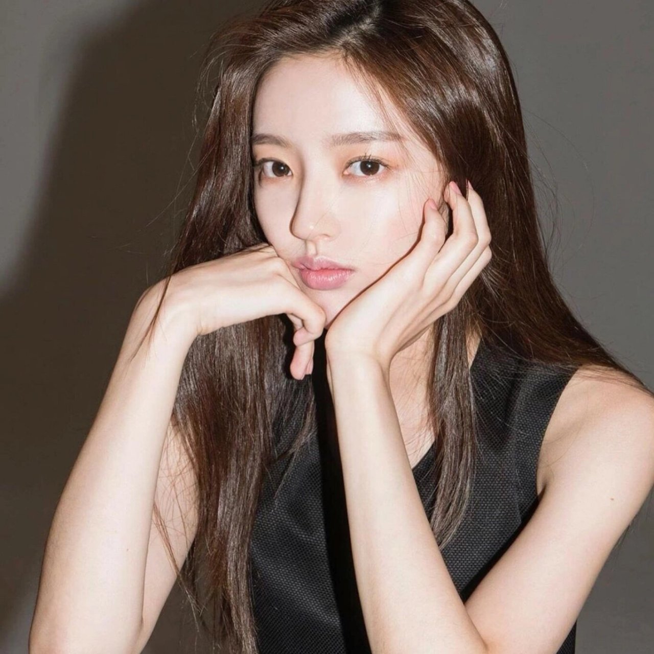 高级感十足的御姐风美女头像分享