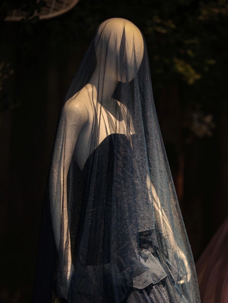 今天参加了gracekelly xト柯文联名系列 色彩炼金术礼服月光展78