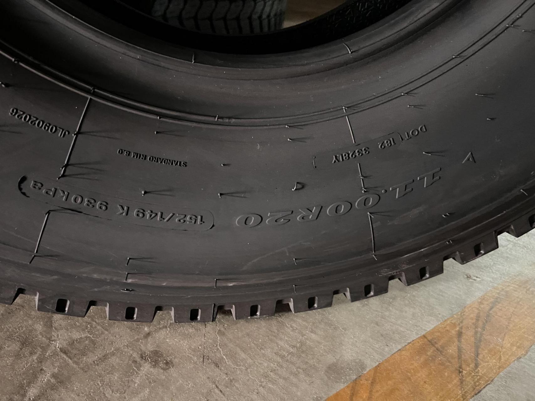 玉祺麟轮胎,规格:1100r20-18pr,型号:yl988适合装工程车后胎