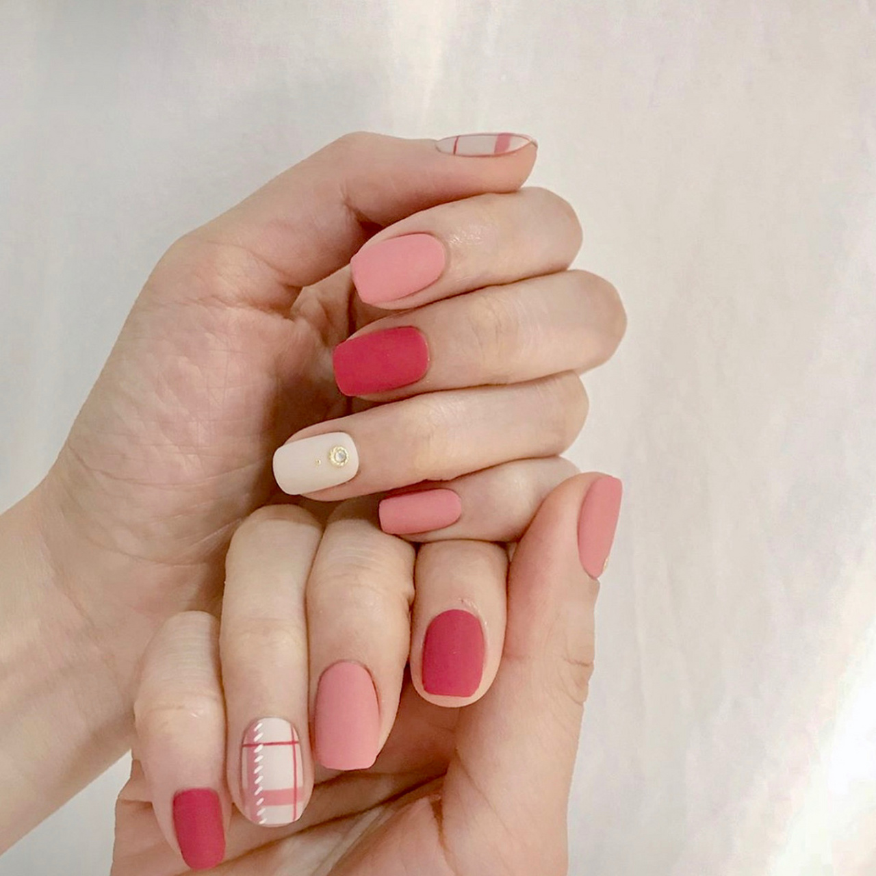 秋冬最适合做的哑光磨砂美甲9799 好久没做哑光材质的美甲, 今天