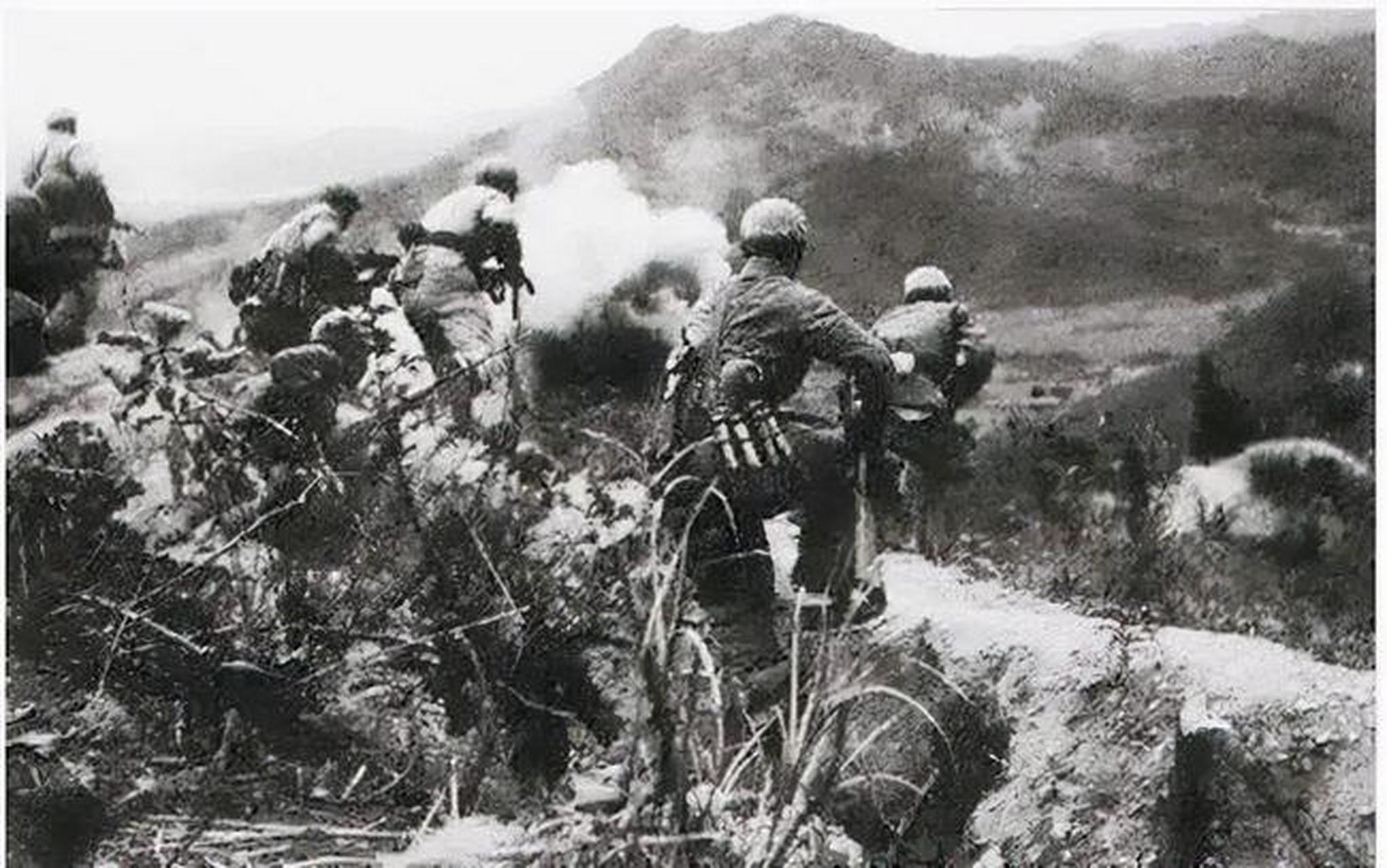 1947年,高山铺战役,49团7连战士王丑则,是全旅闻名的机枪手
