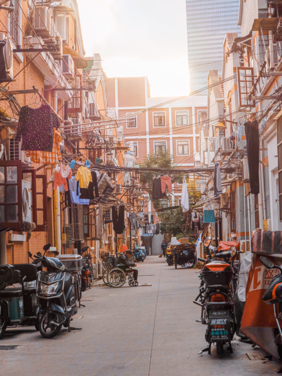 上海老弄堂|陕西北路慈惠北里下班扫街 原来想去上海展览中心打开,这