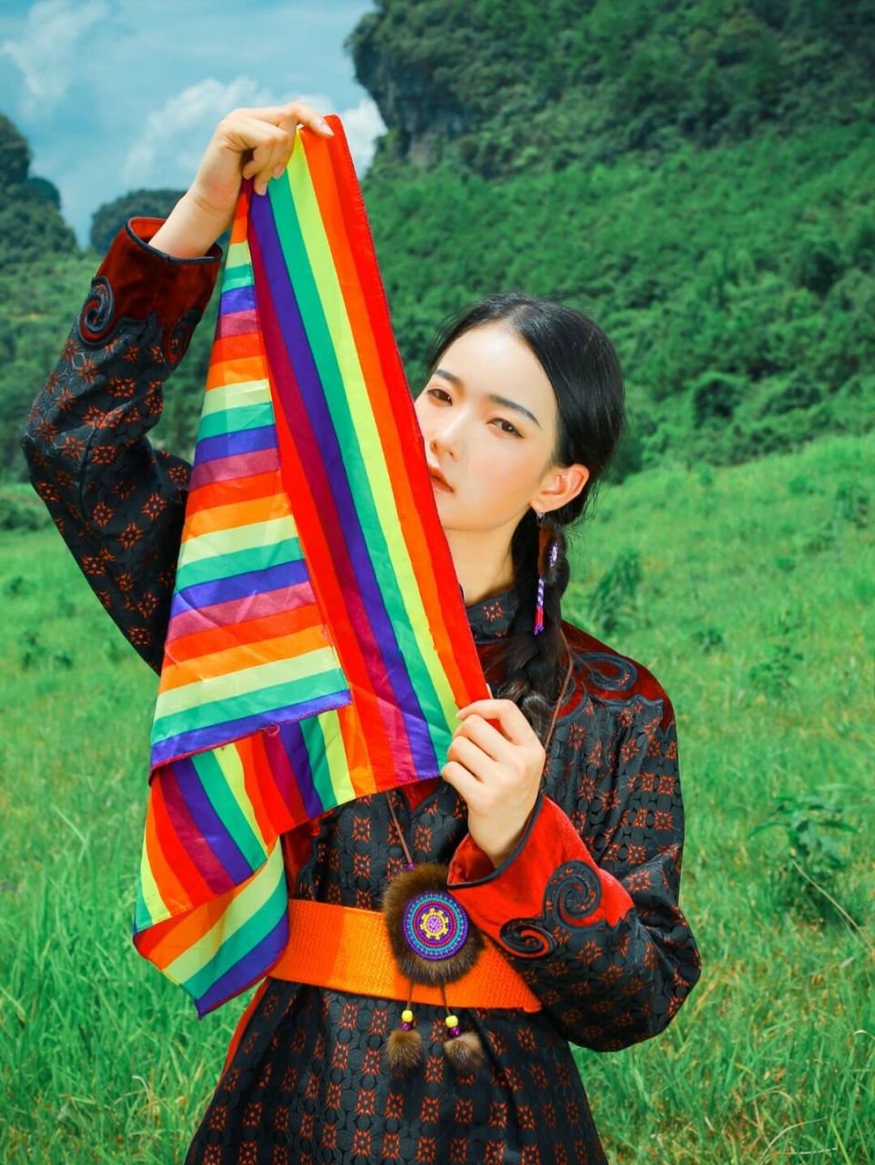 ❤️鄂温克族简介: 作为一个跨界民族,国内的鄂温克族主要聚居在