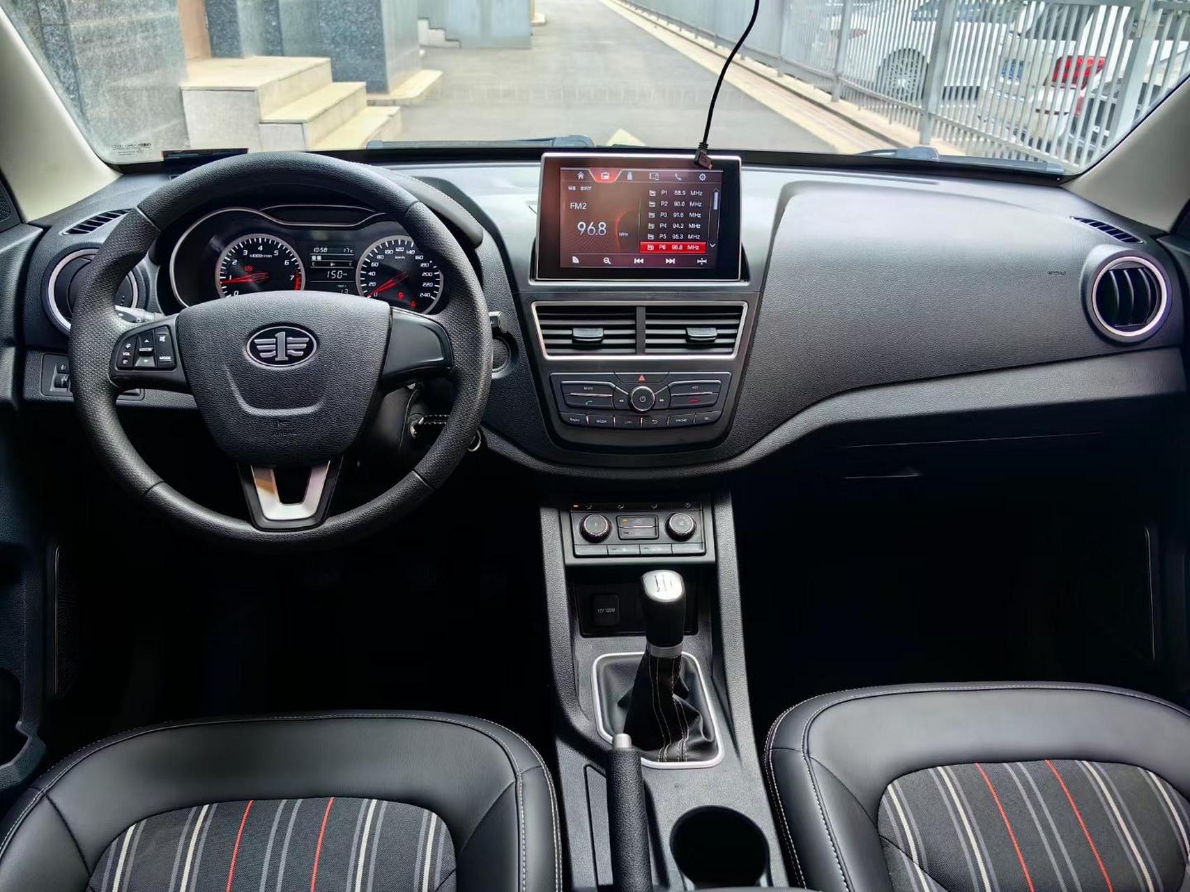 2018年奔腾x40,1.6手动标配,长春本市一手车,3万公里.