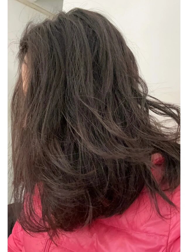 论发式卷泡沫发蜡的重要性 图一是洗头后半干开始泡沫发蜡护理, 图二